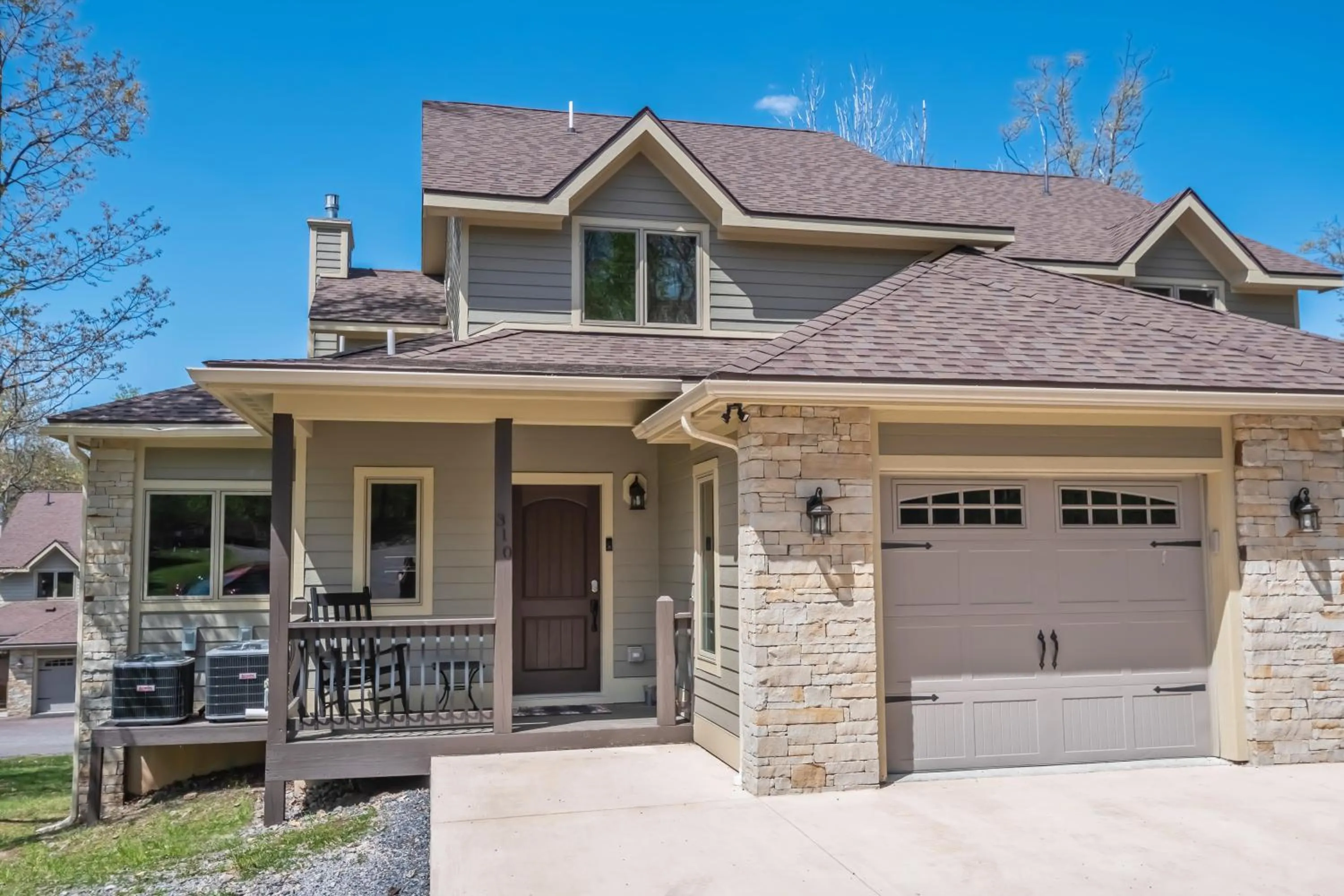 Property building in Alla Famiglia