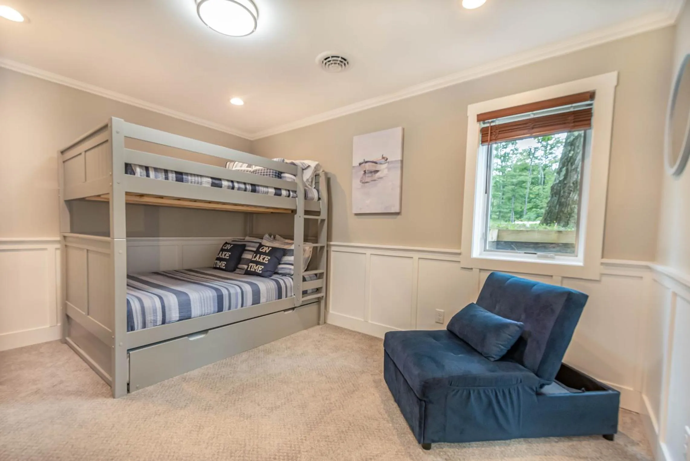 Property building, Bed in Alla Famiglia