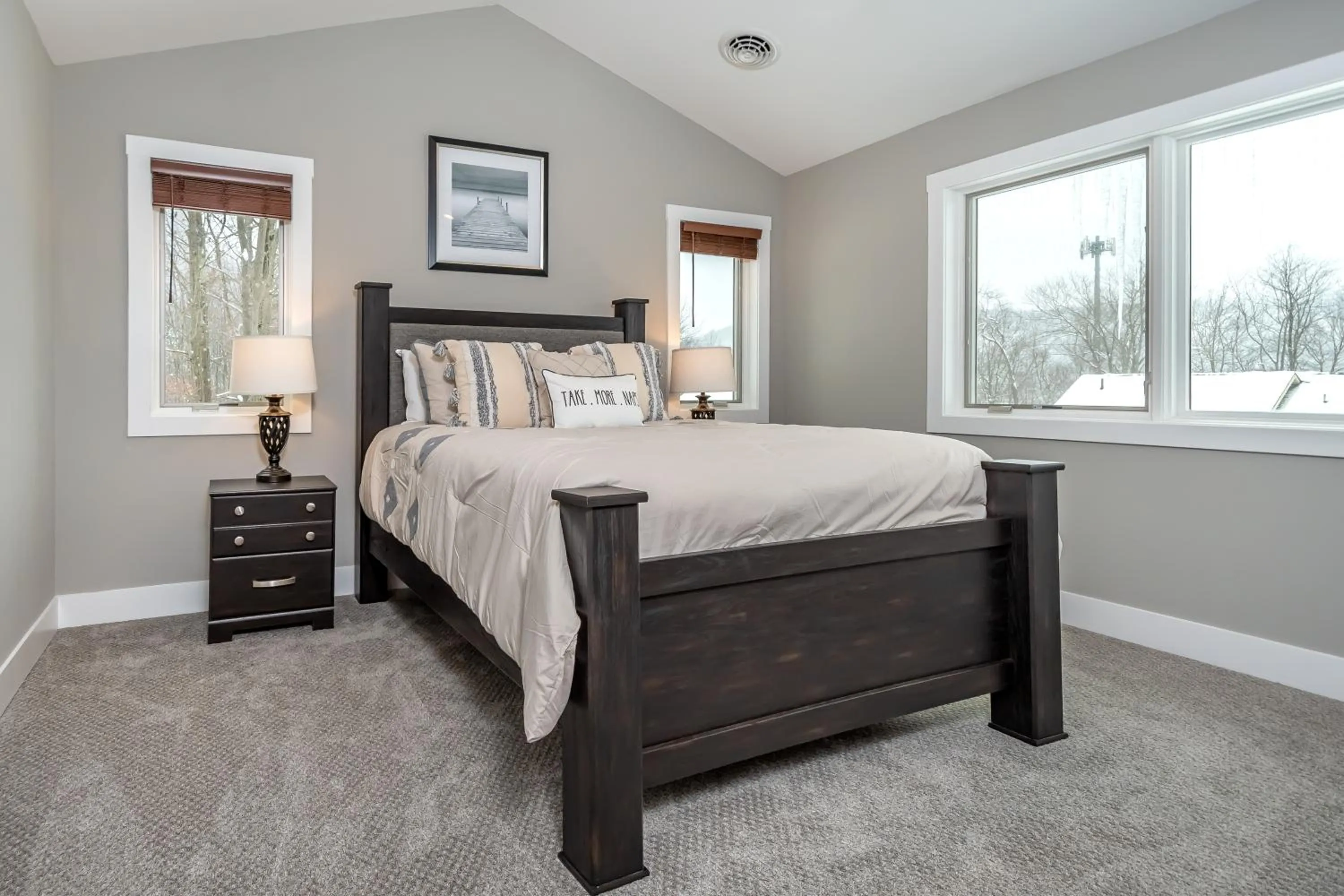 Property building, Bed in Alla Famiglia