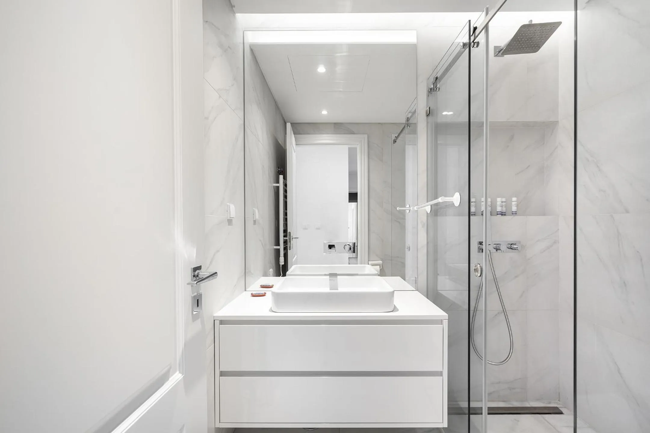 Bathroom in Les Deux Mariettes Apartments & Suites