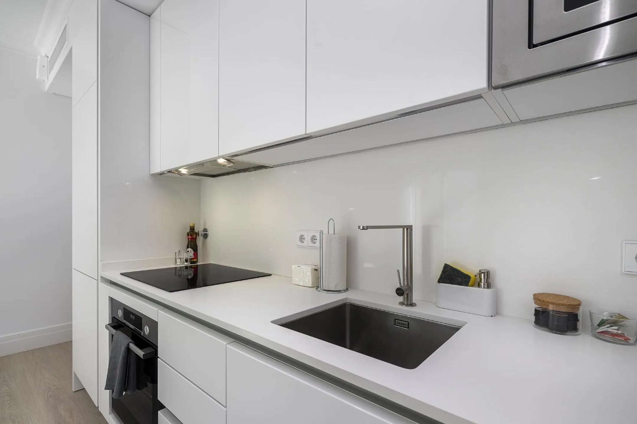 Kitchen or kitchenette in Les Deux Mariettes Apartments & Suites