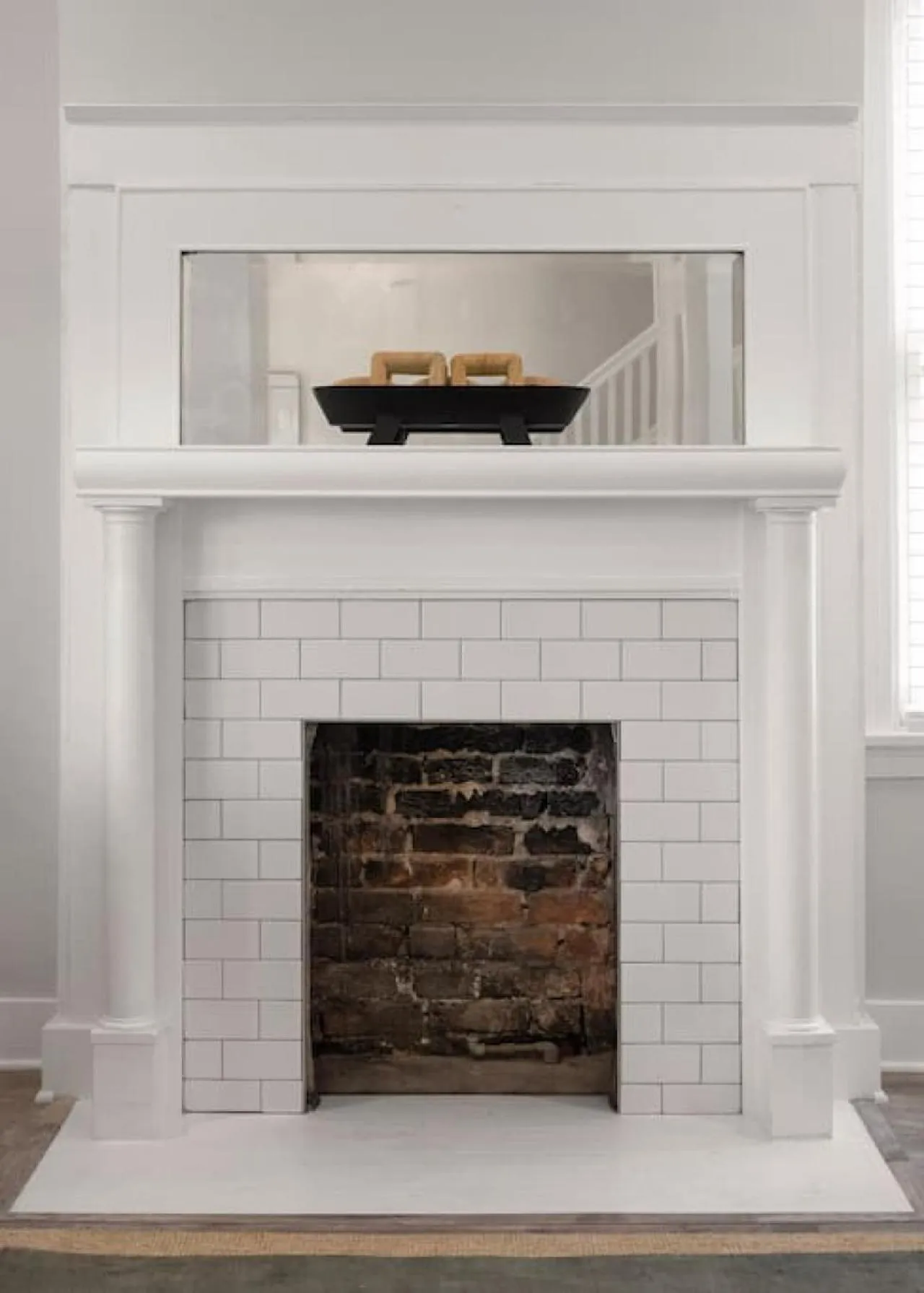 Living room in Deluxe 4-Bedroom w Huge Deck 3-Min to Downtown