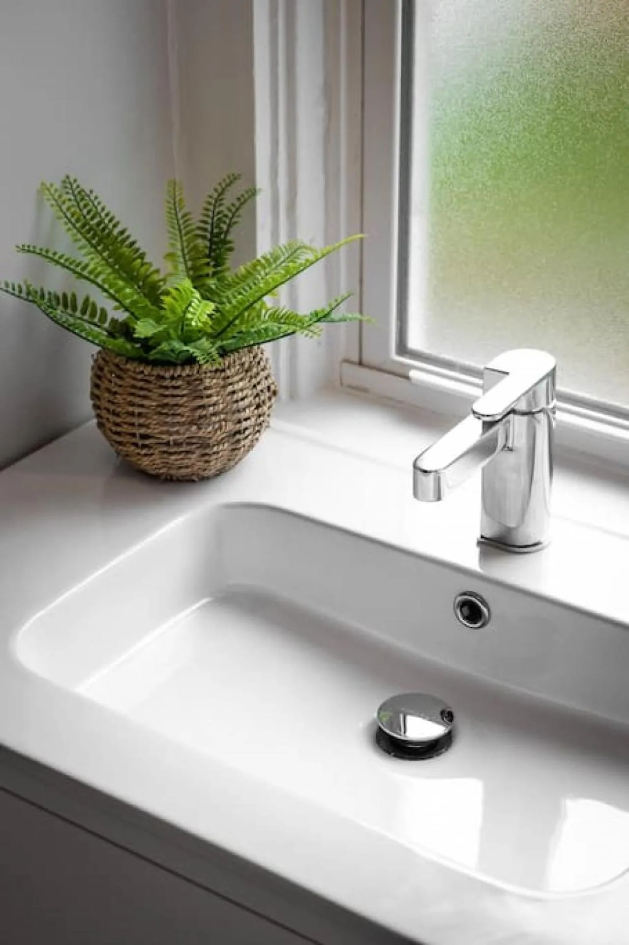 Bathroom in Deluxe 4-Bedroom w Huge Deck 3-Min to Downtown