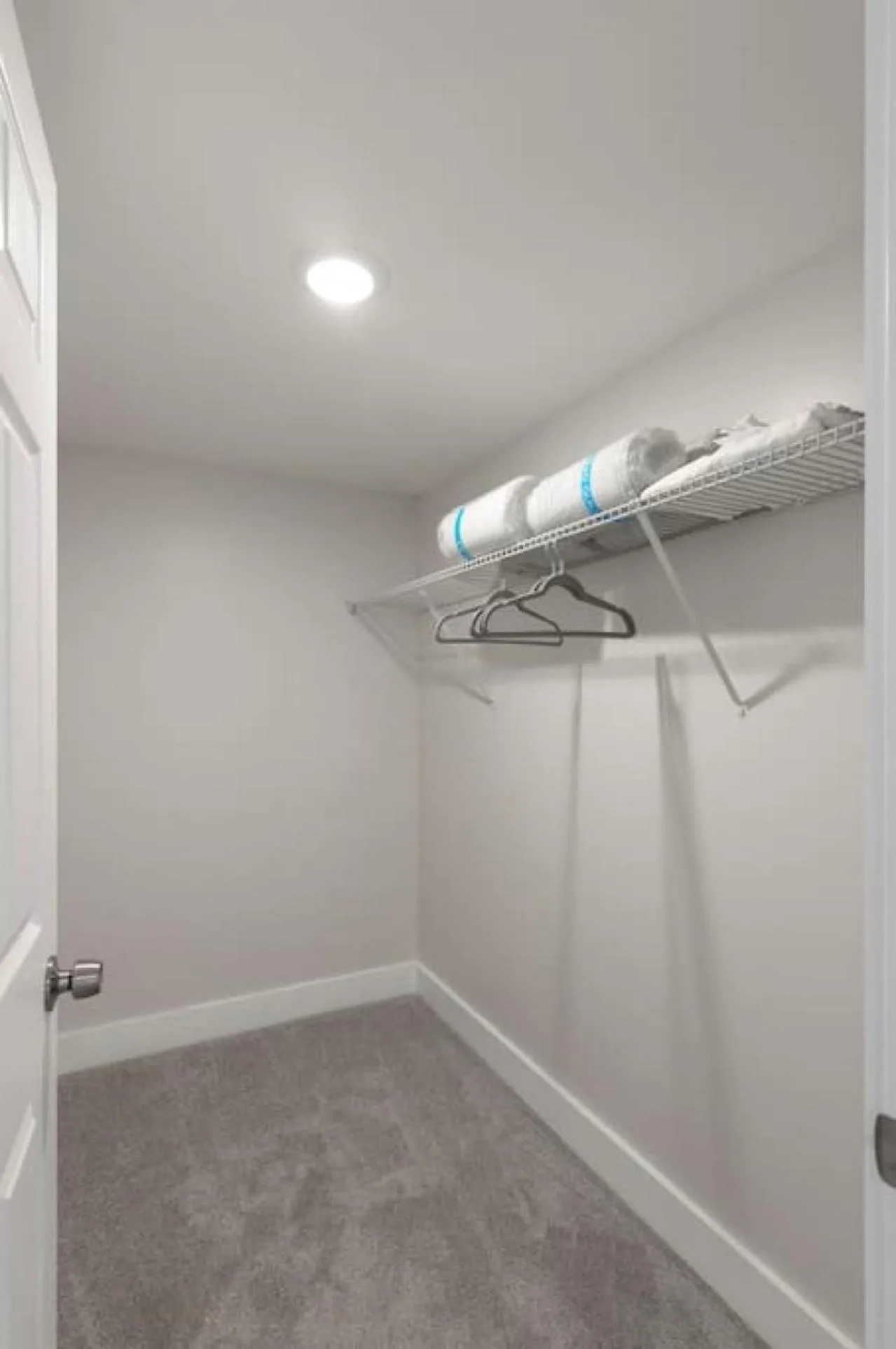 Area and facilities in Deluxe 4-Bedroom w Huge Deck 3-Min to Downtown