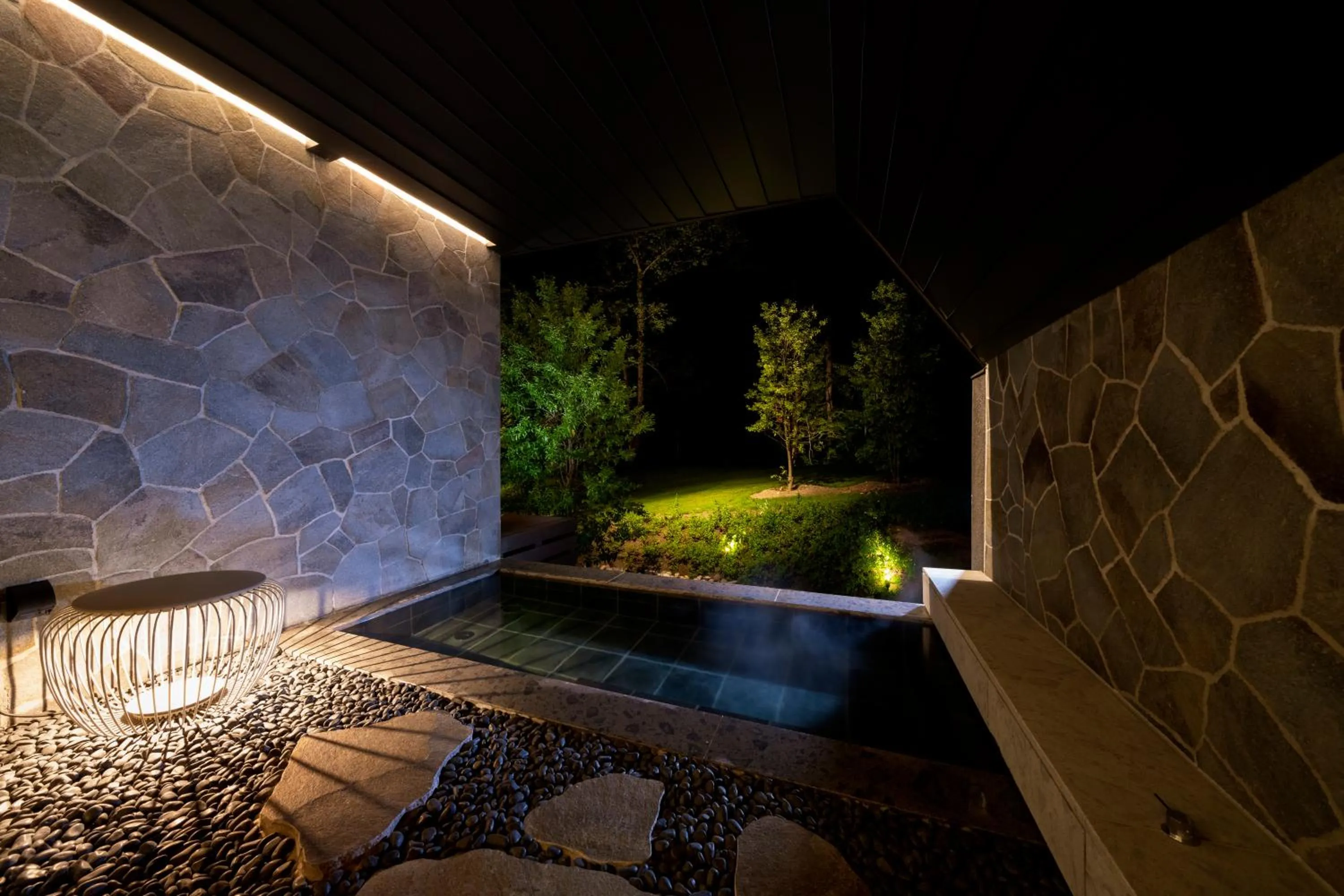 Night in KanollyResorts Hakuba