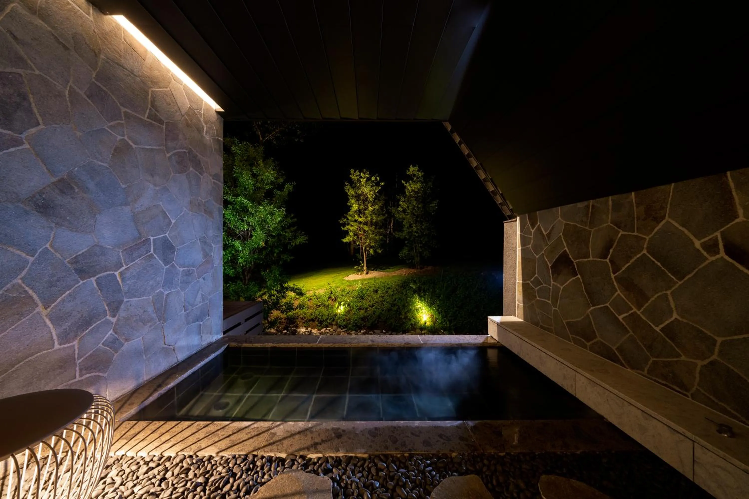 Night in KanollyResorts Hakuba