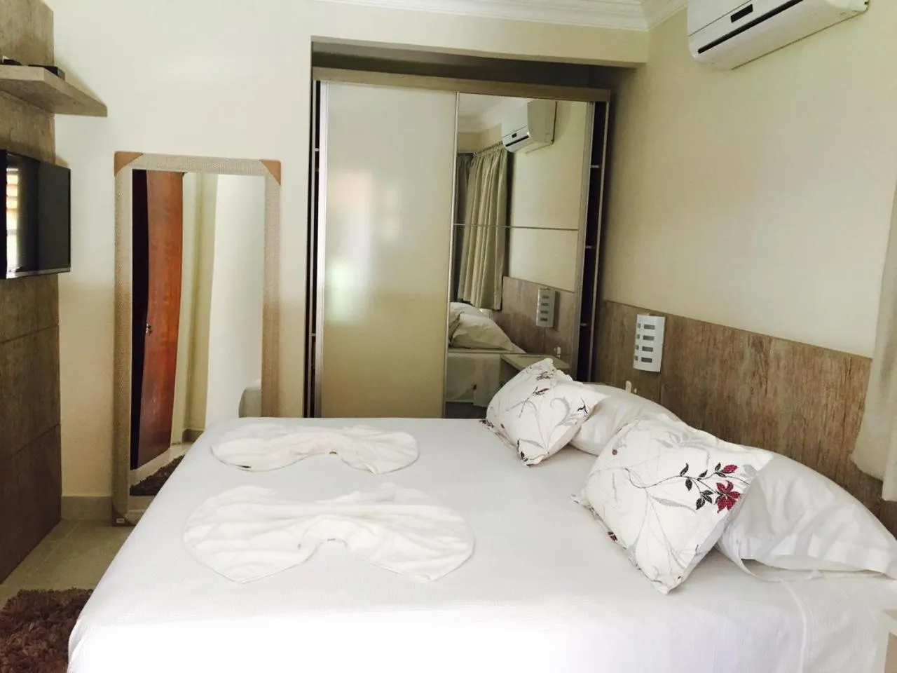 Photo of the whole room in Pousada Solar dos Girassóis