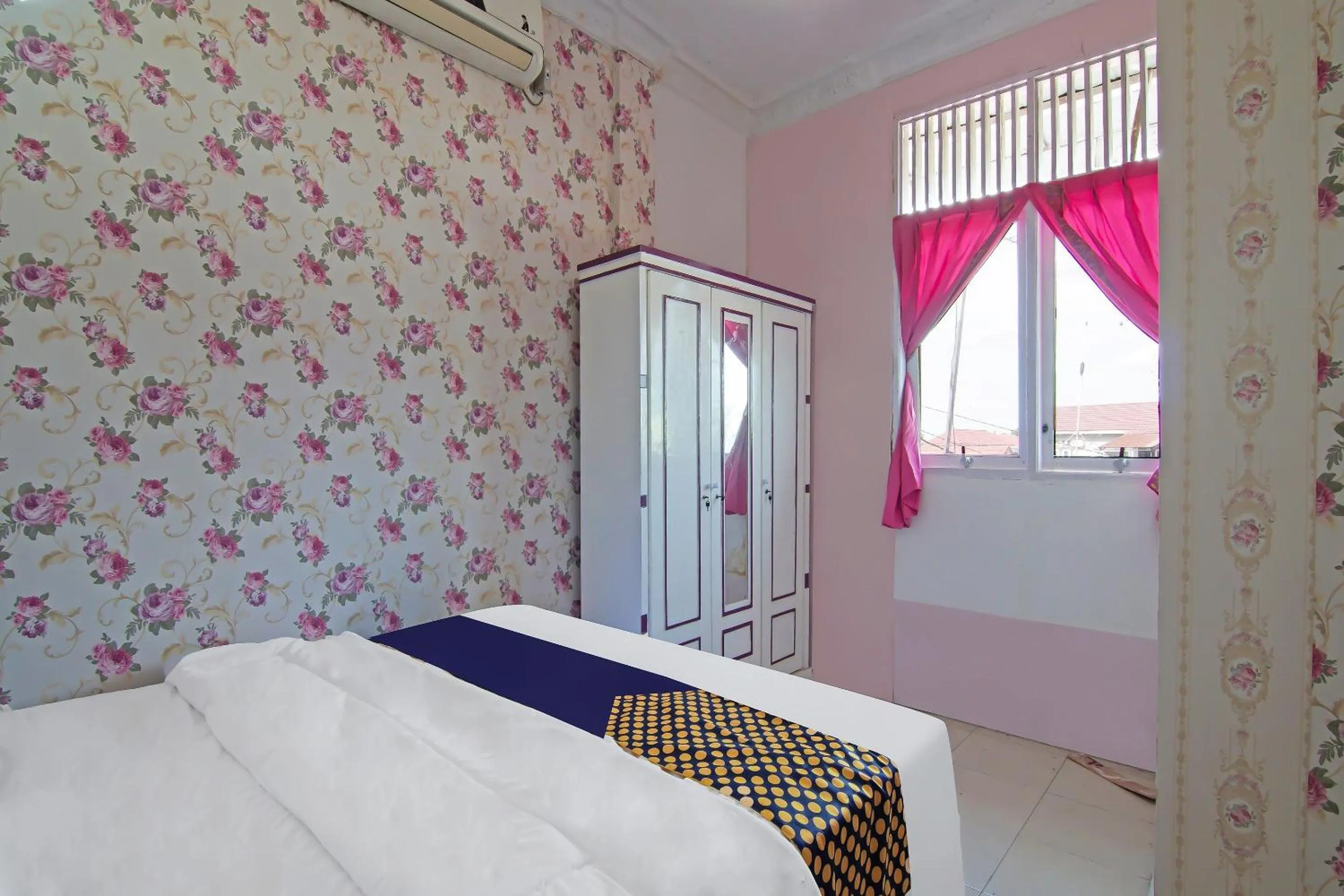 Bedroom, Bed in Hotel O Yoezef Homestay Syariah