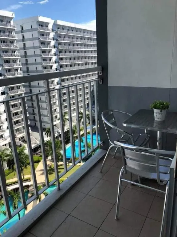 Shell Residences Homey Condo by DNJ