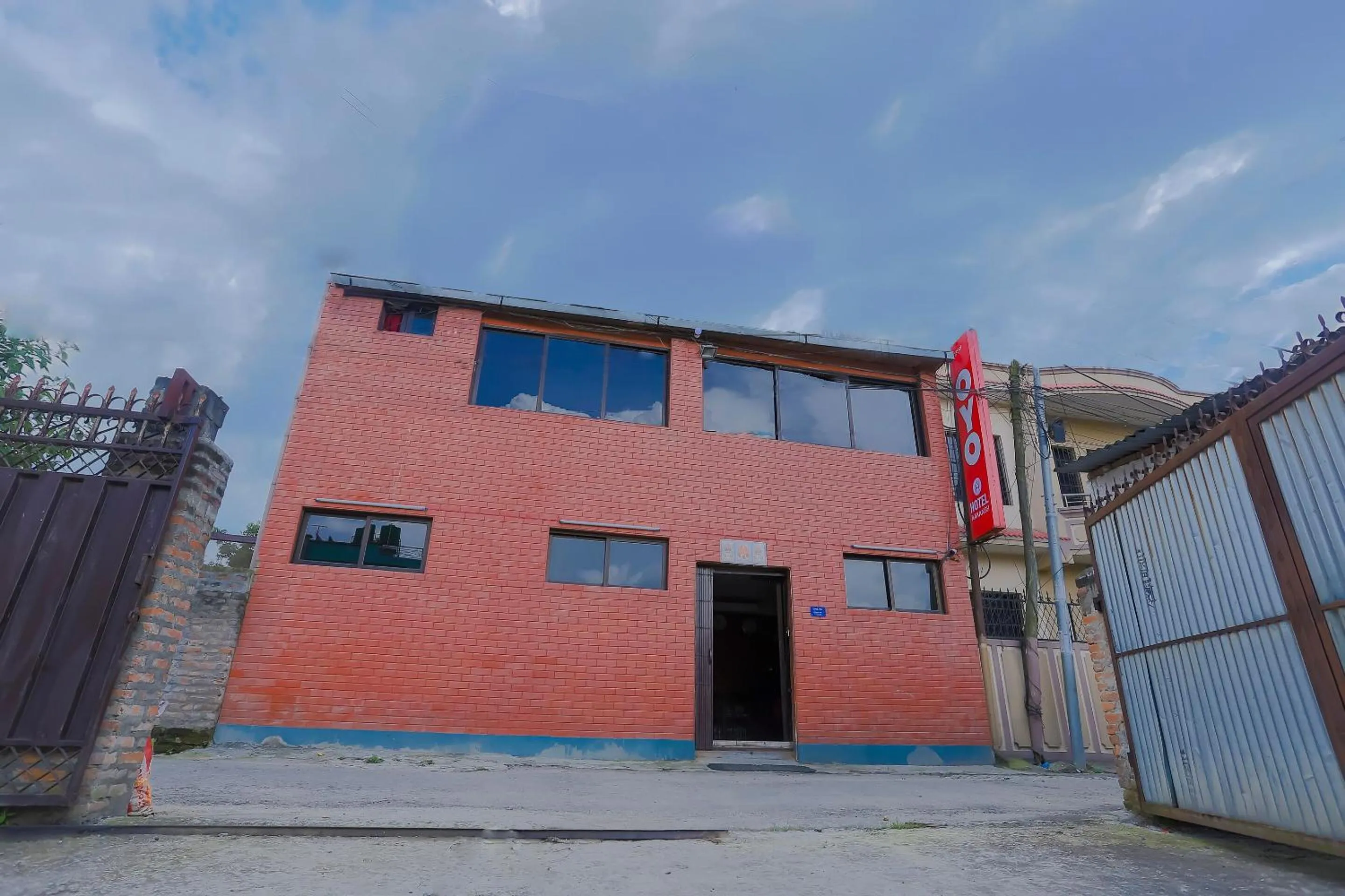 Facade/entrance in OYO 797 Hotel Aakansh
