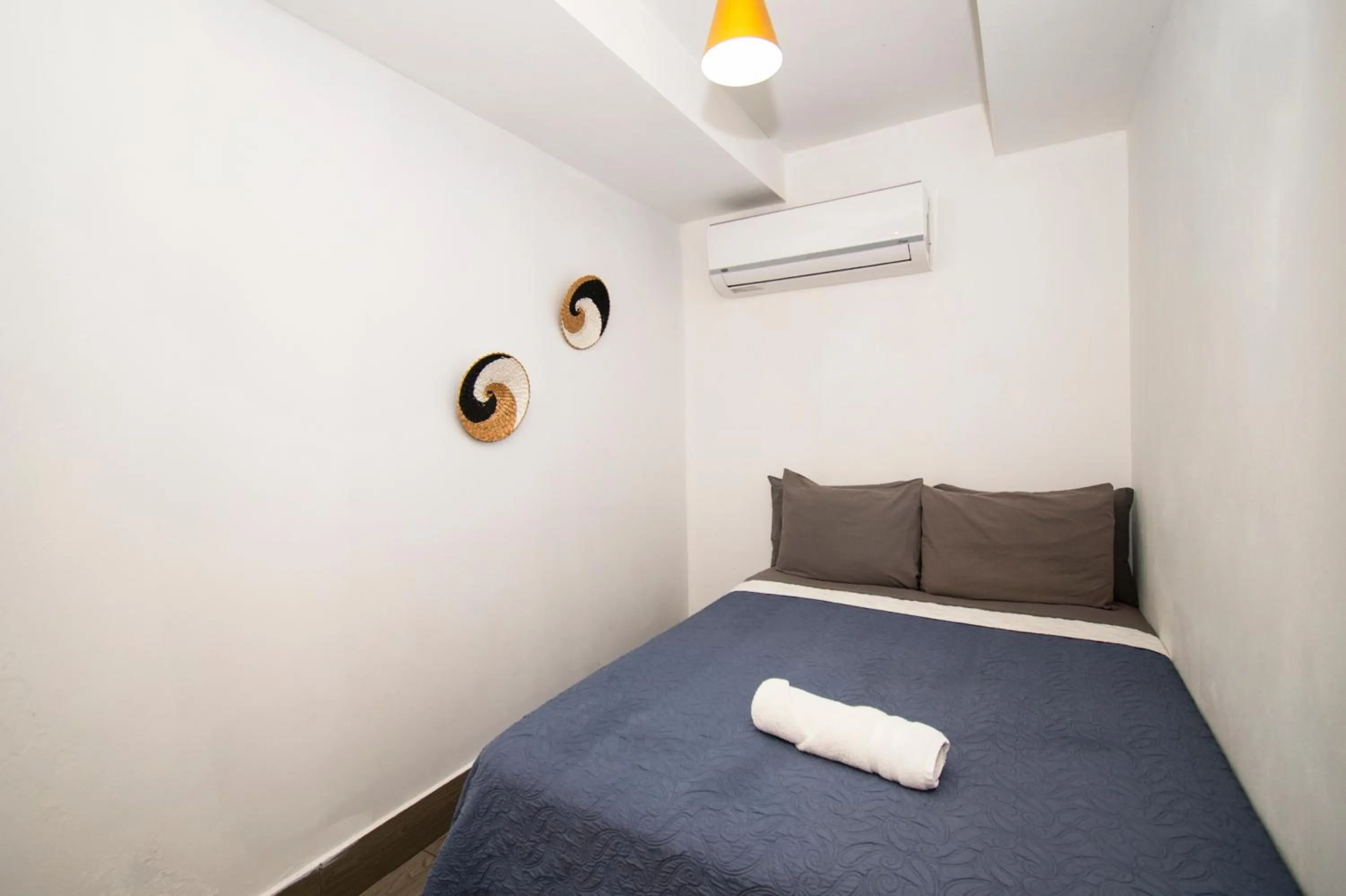 Property building, Bed in Yuli Hotel