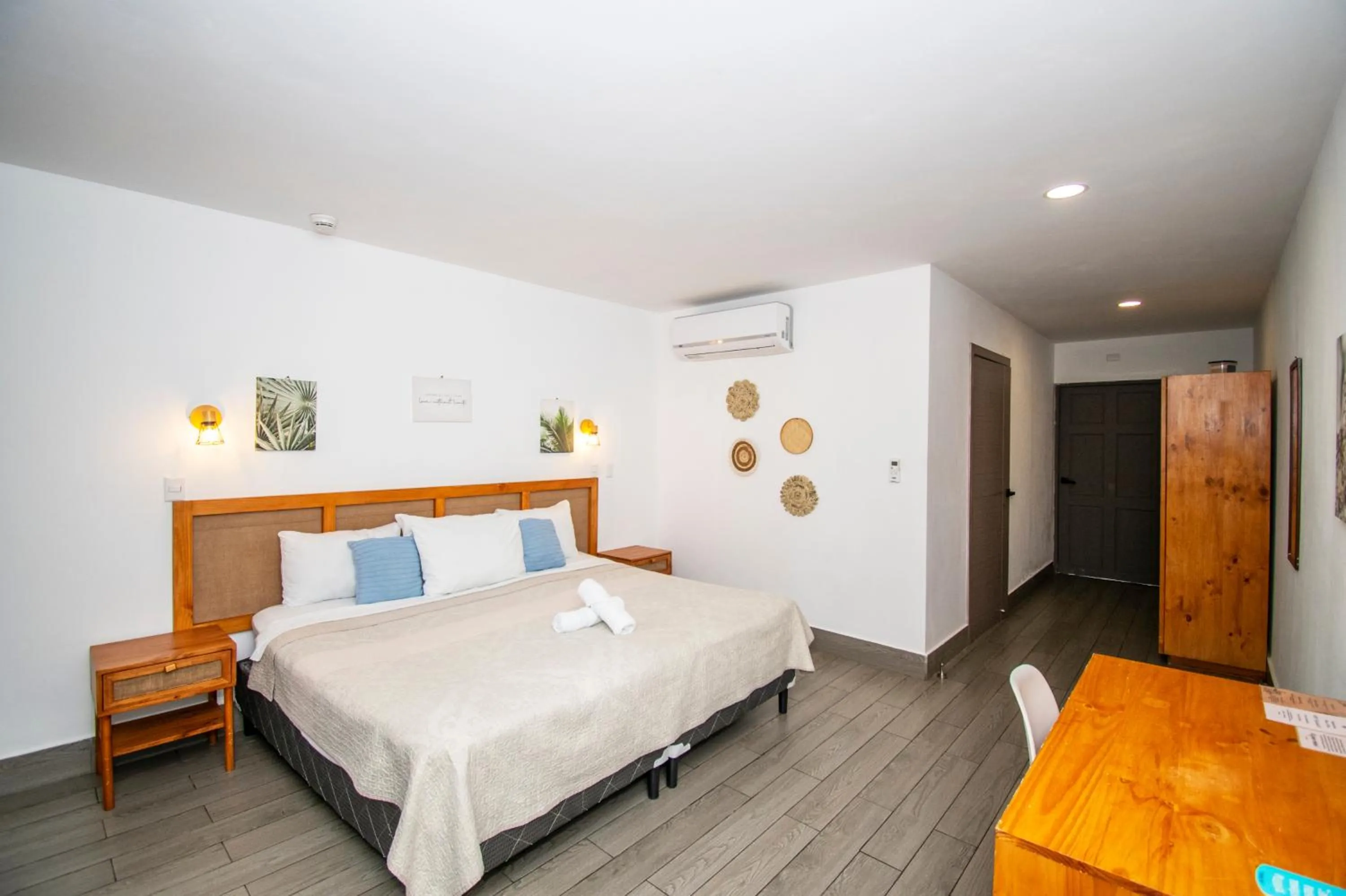 Property building, Bed in Yuli Hotel