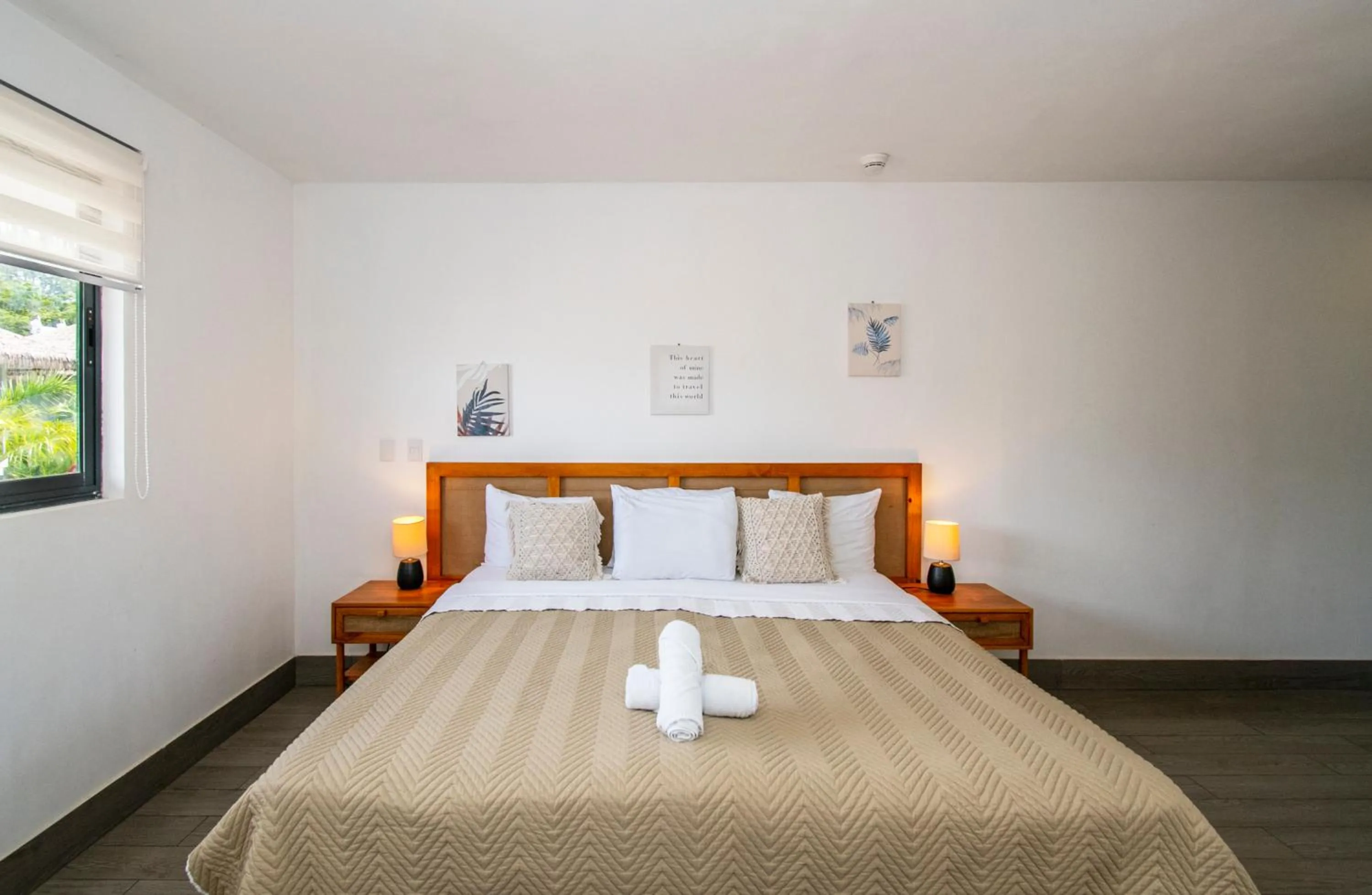 Property building, Bed in Yuli Hotel