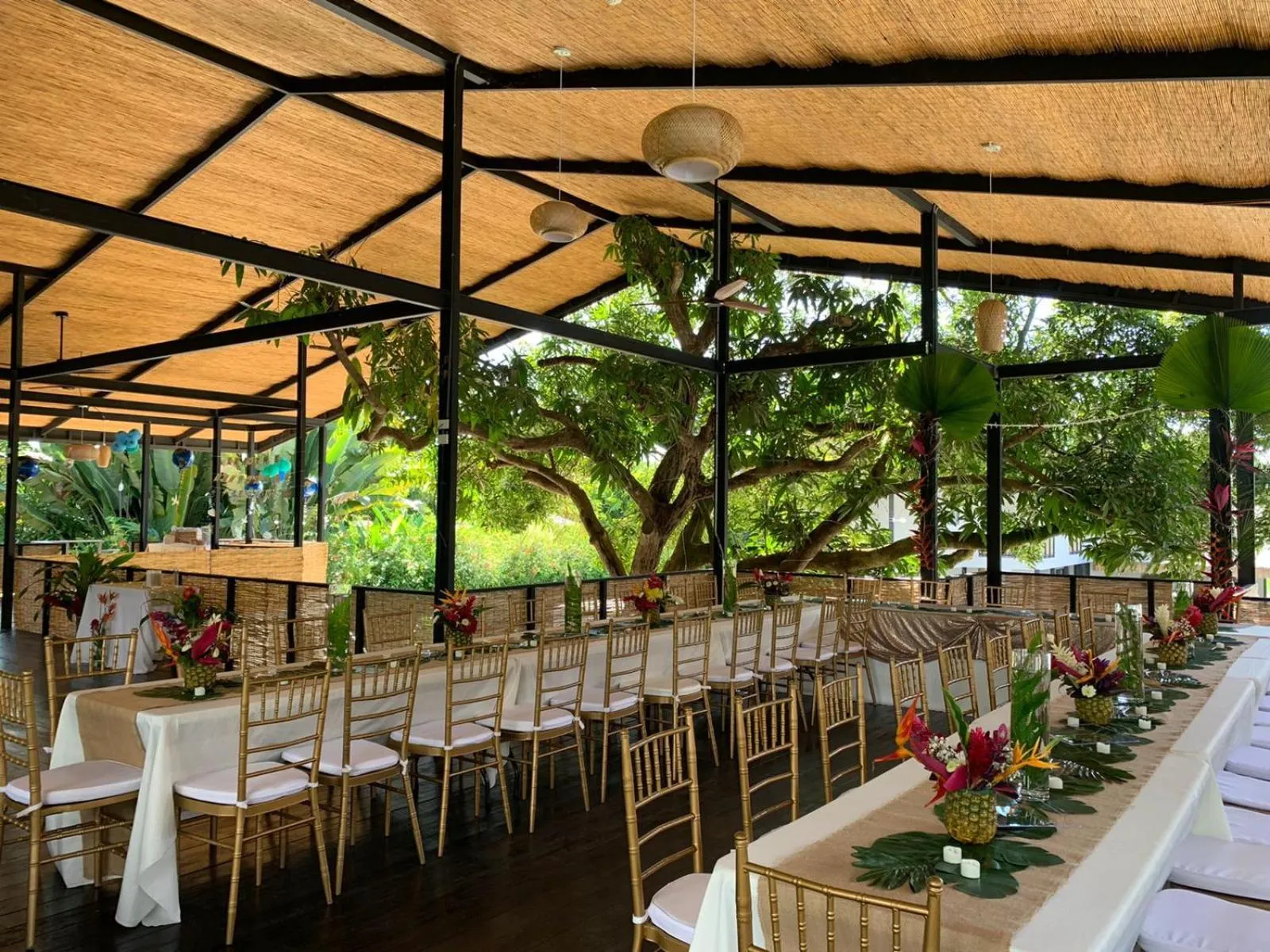 Restaurant/places to eat in Yuli Hotel