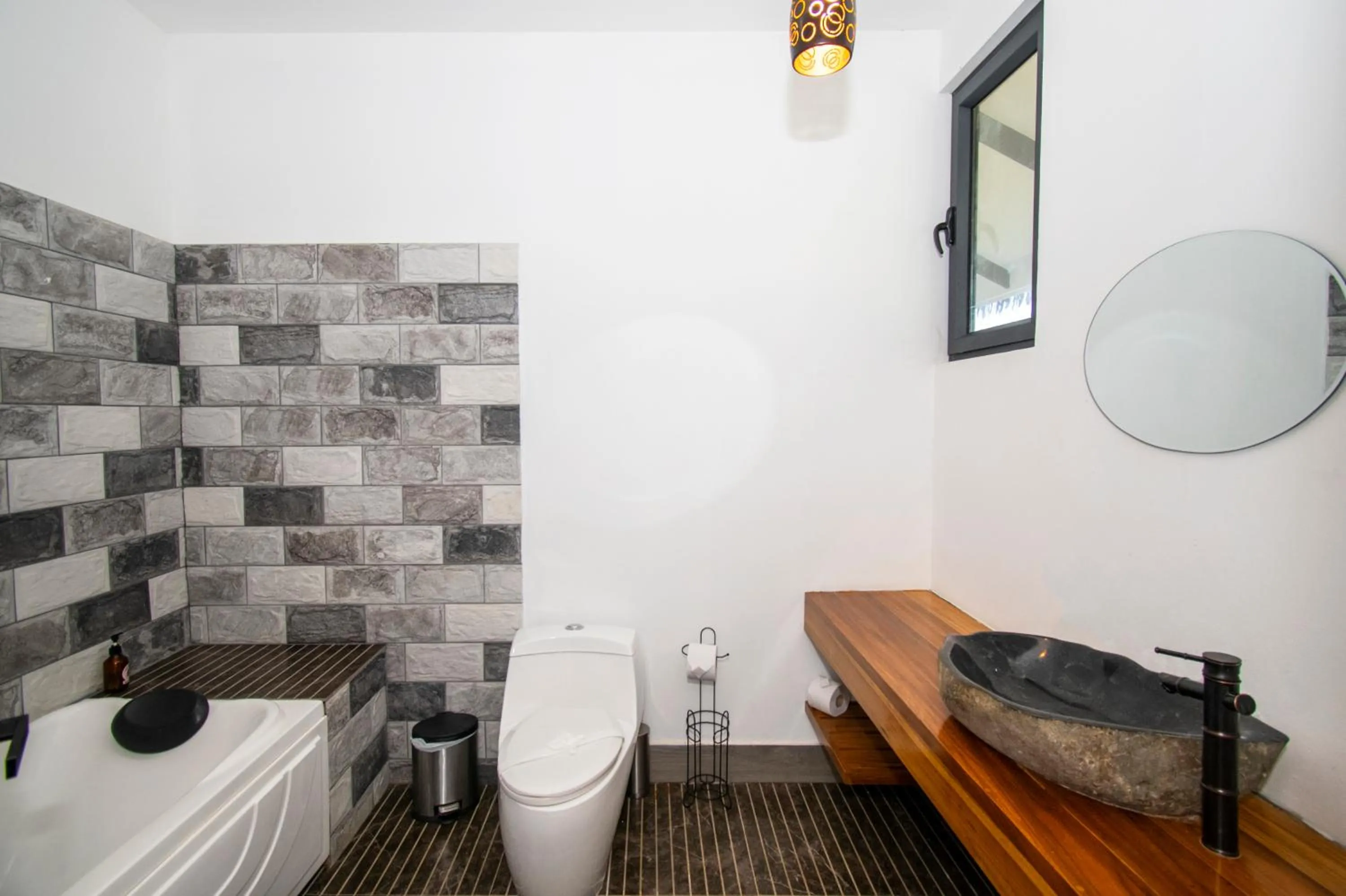 Property building in Yuli Hotel