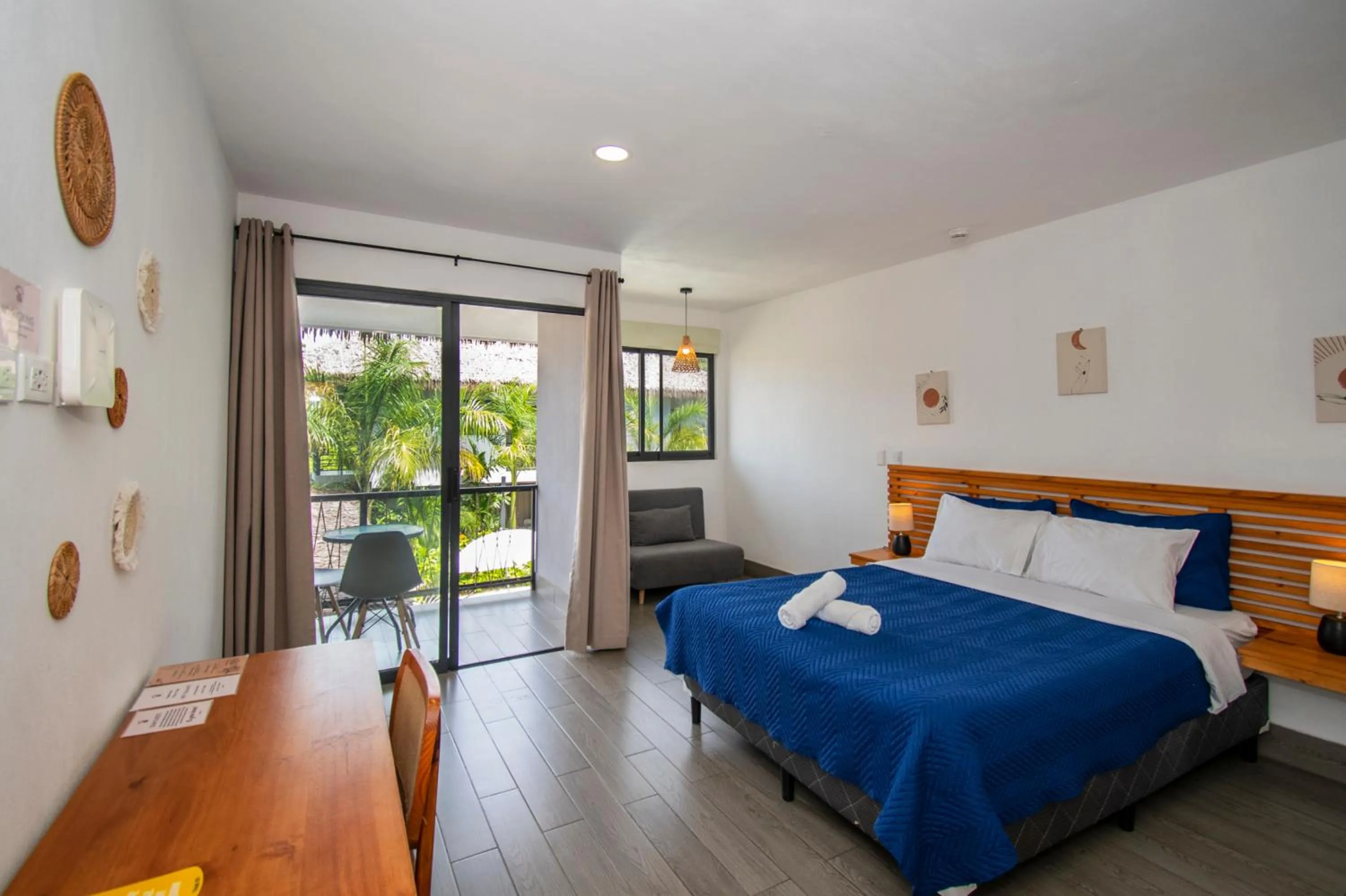 Property building, Bed in Yuli Hotel