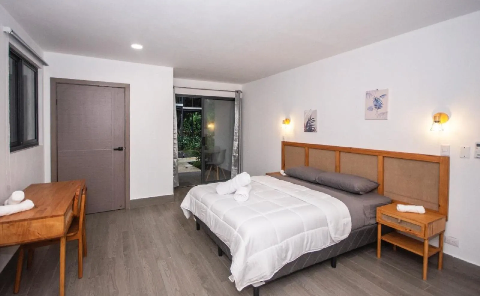 Bedroom, Bed in Yuli Hotel