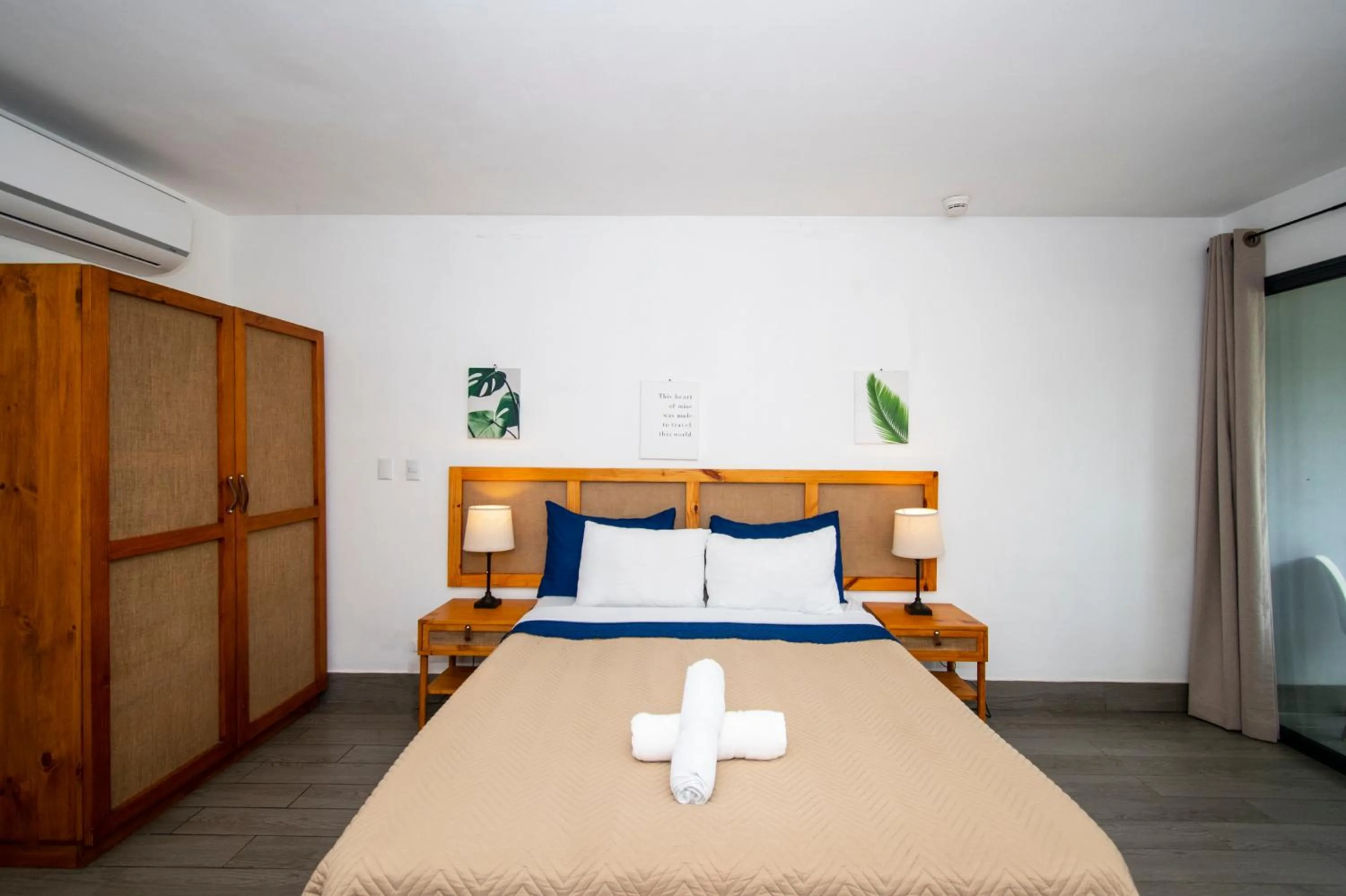 Property building, Bed in Yuli Hotel