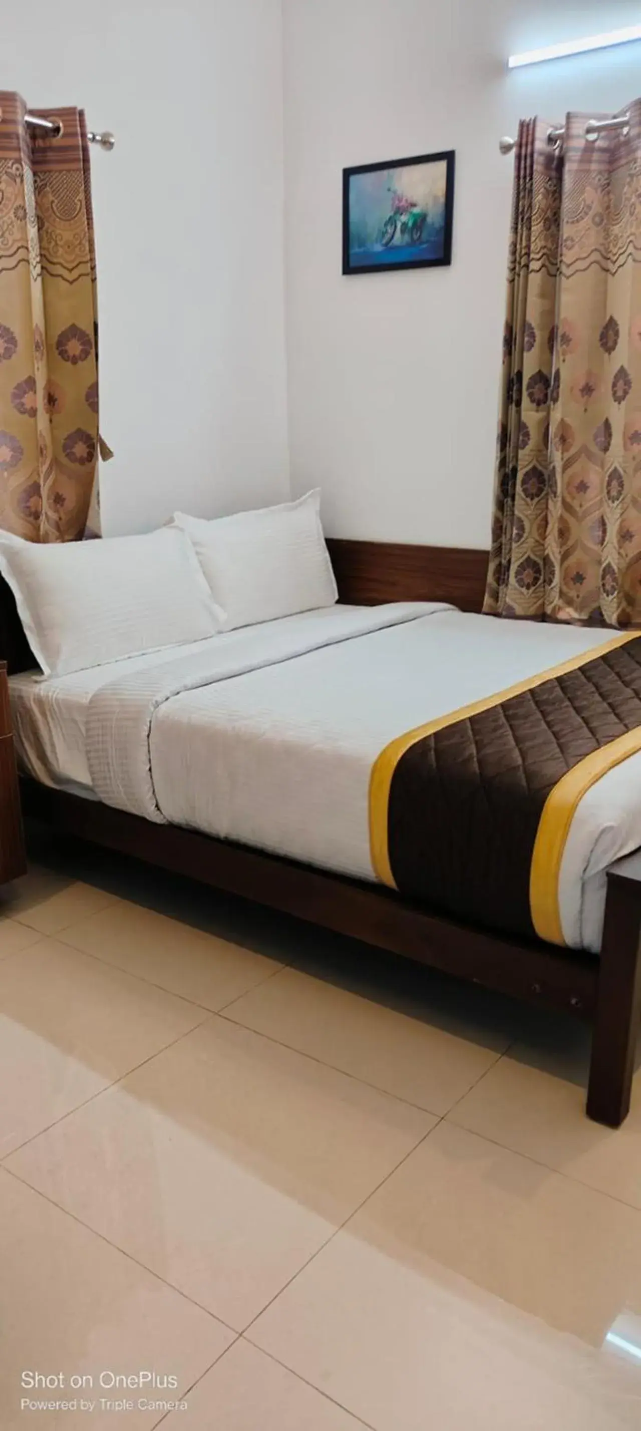 Queen Room in PURPLE ORCHID BY XACRO XPERIENCES Queen Room in PURPLE ORCHID BY XACRO XPERIENCES