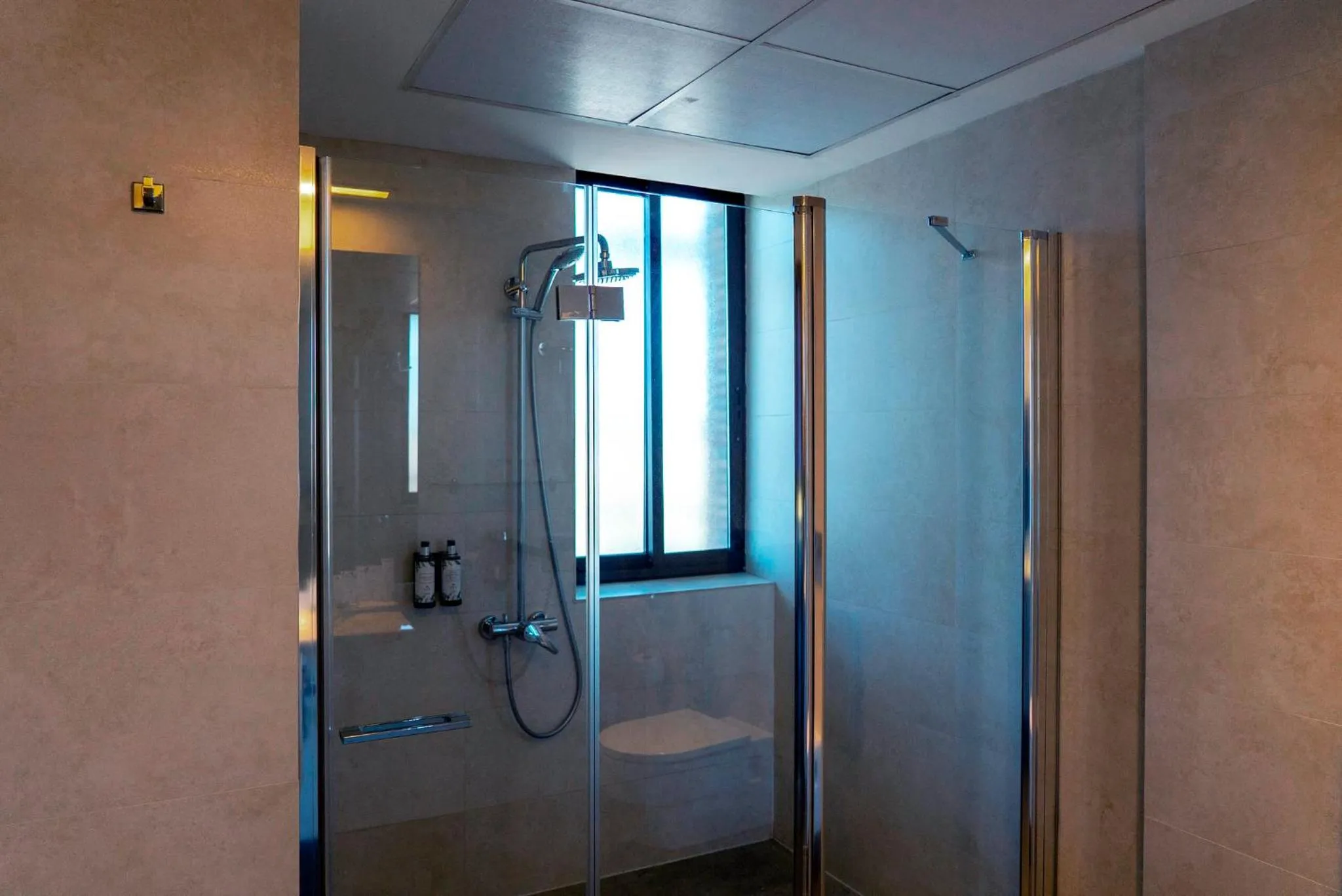 Bathroom in Sercotel Córdoba Medina Azahara