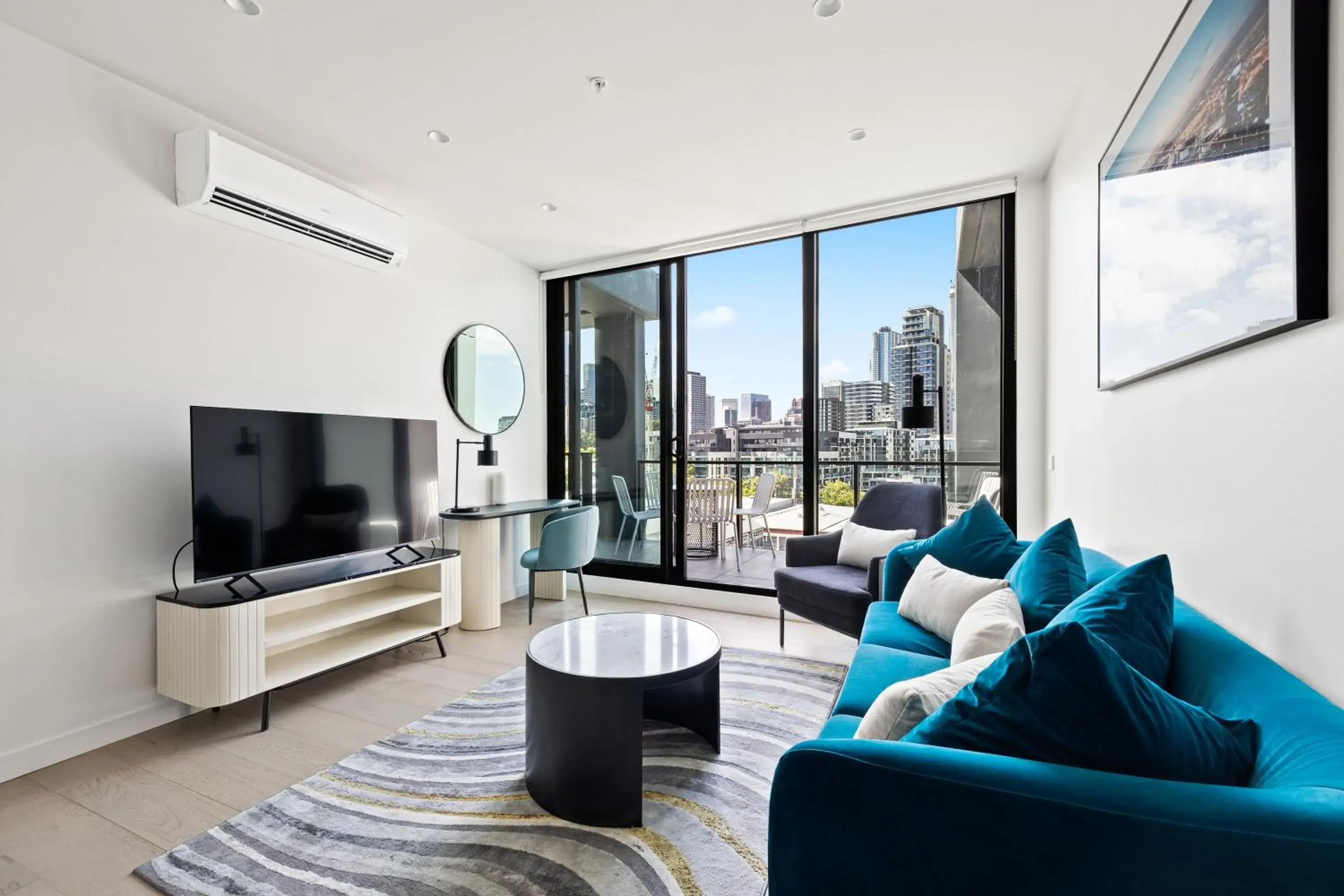 3 Bedroom 2 Bathroom Premier Apartment in The Marker Apartments Melbourne 3 Bedroom 2 Bathroom Premier Apartment in The Marker Apartments Melbourne