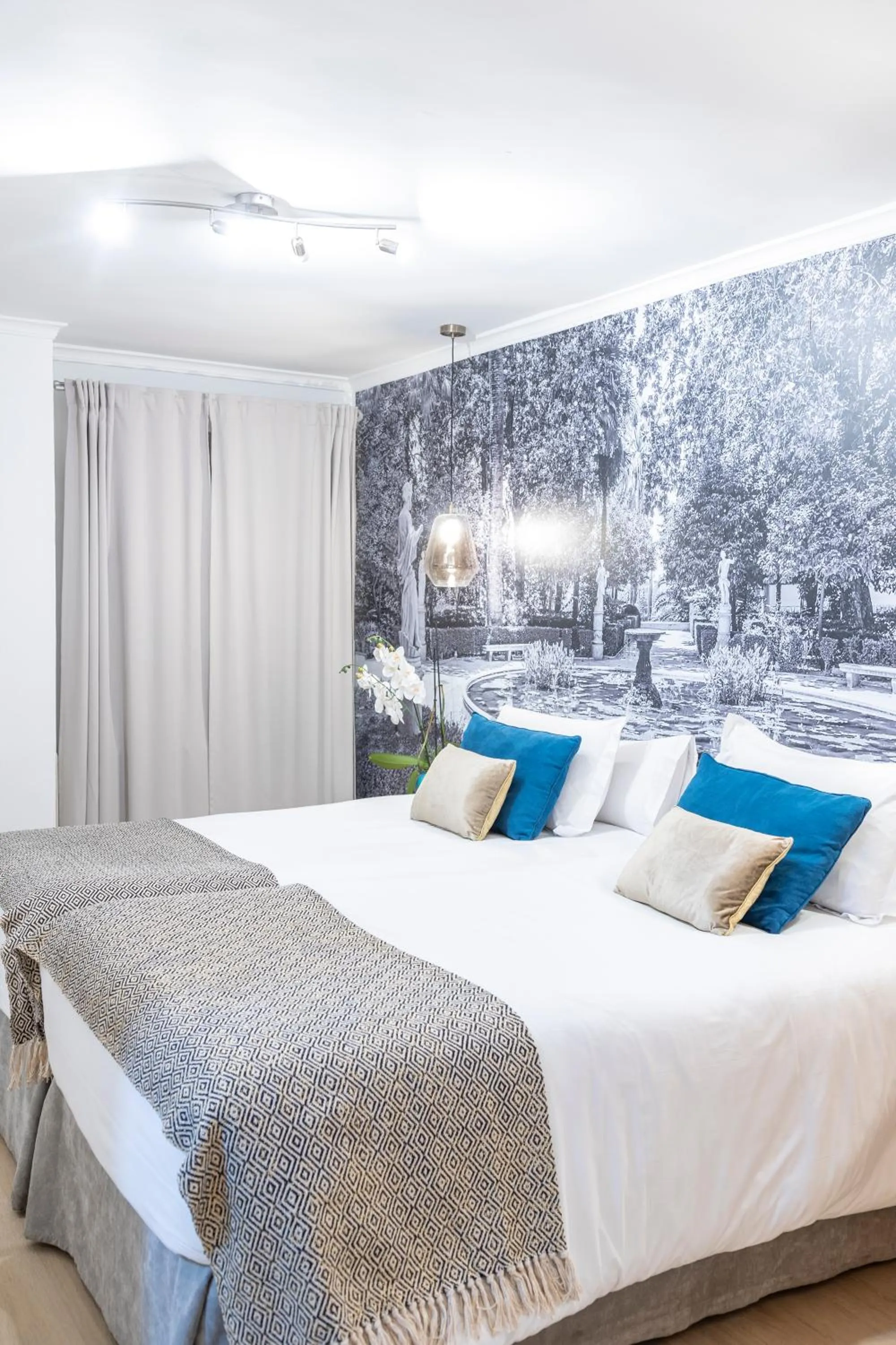 Bedroom, Bed in Hotel Presidente by Maxi Hoteles