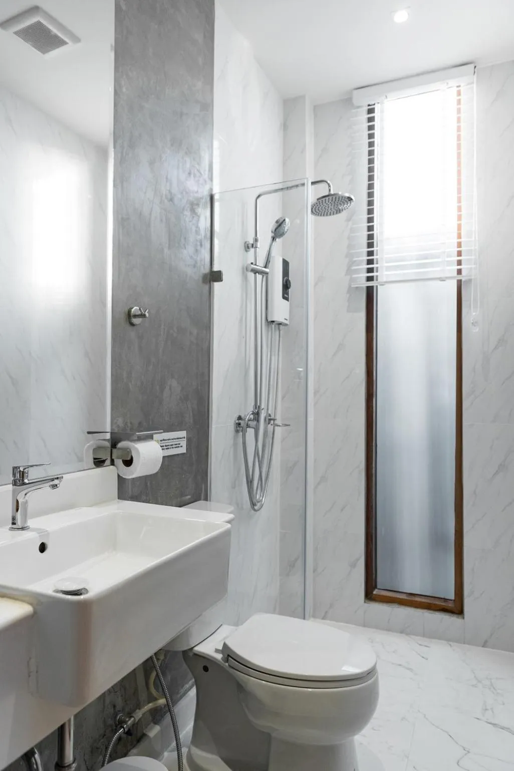 Shower in U chaikhong