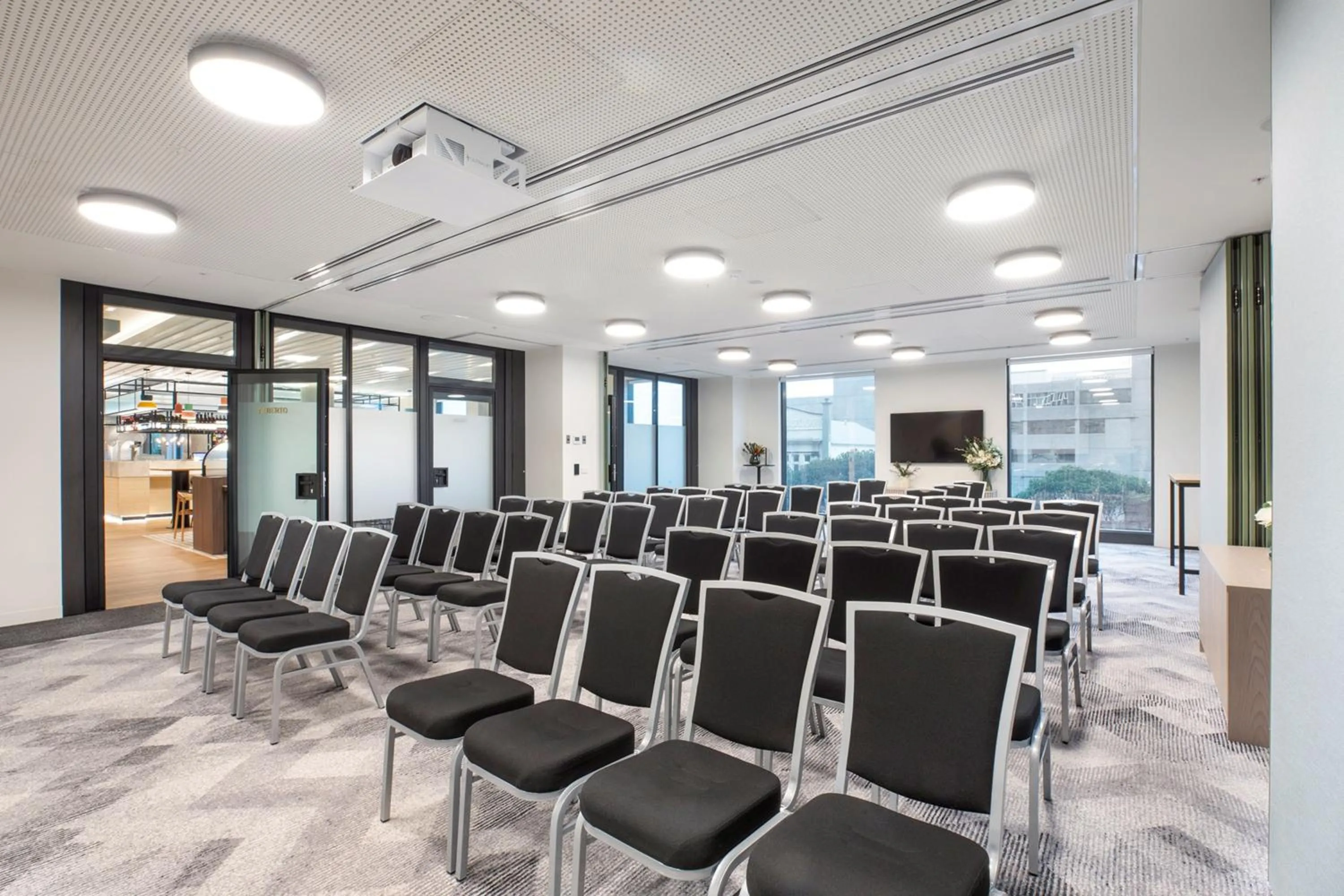 Meeting/conference room in Holiday Inn & Suites Geelong by IHG