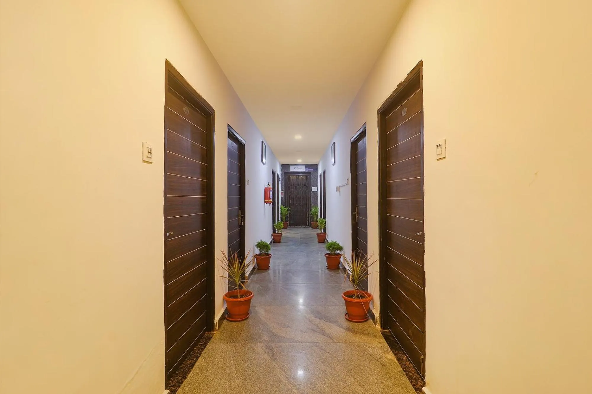 Lobby or reception in FabHotel Broholic - Nr Biodiversity Complex, Gachibowli, Silpa Gram Craft Village, HITEC City