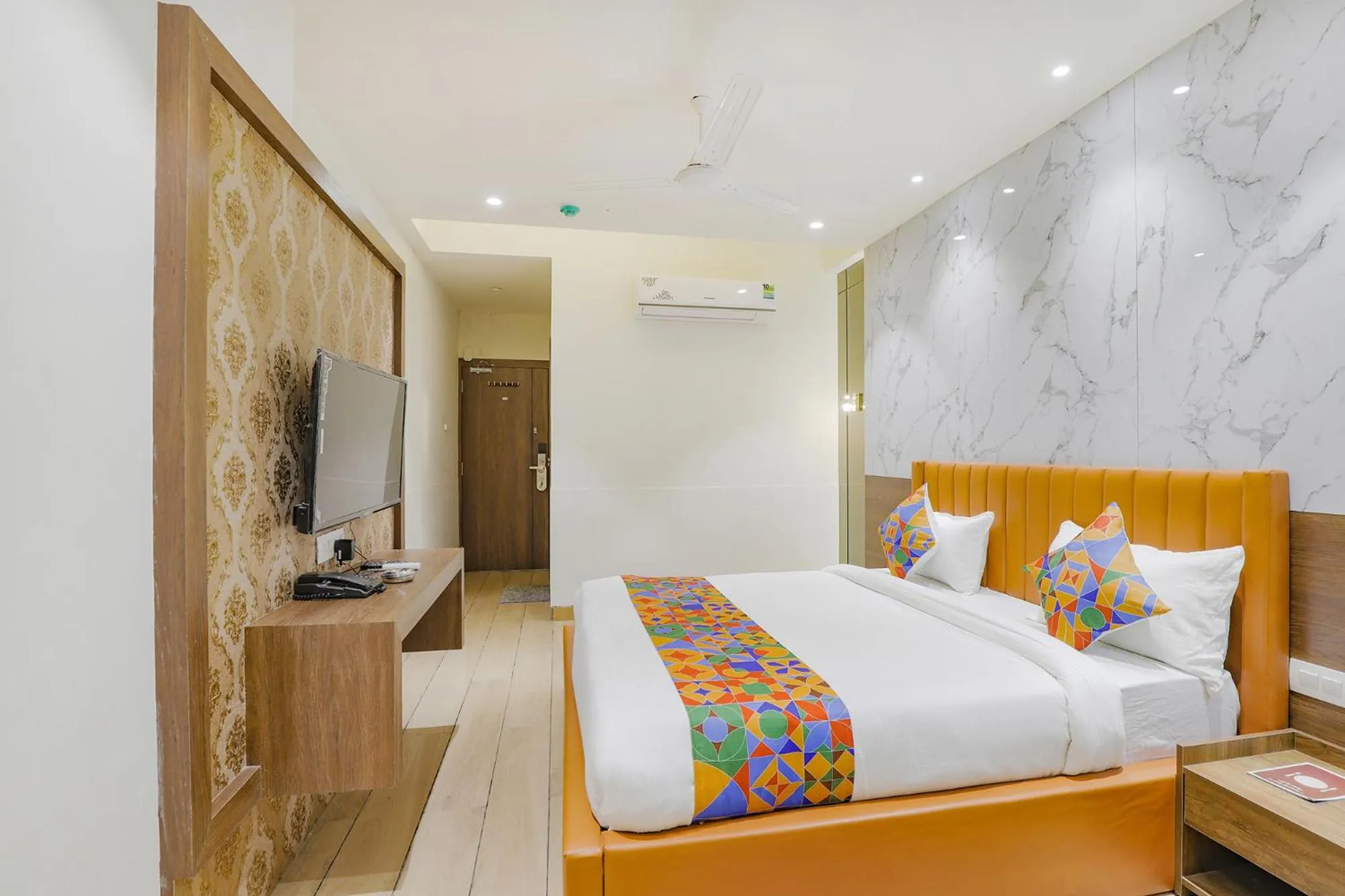 TV and multimedia in FabHotel Meritus Inn