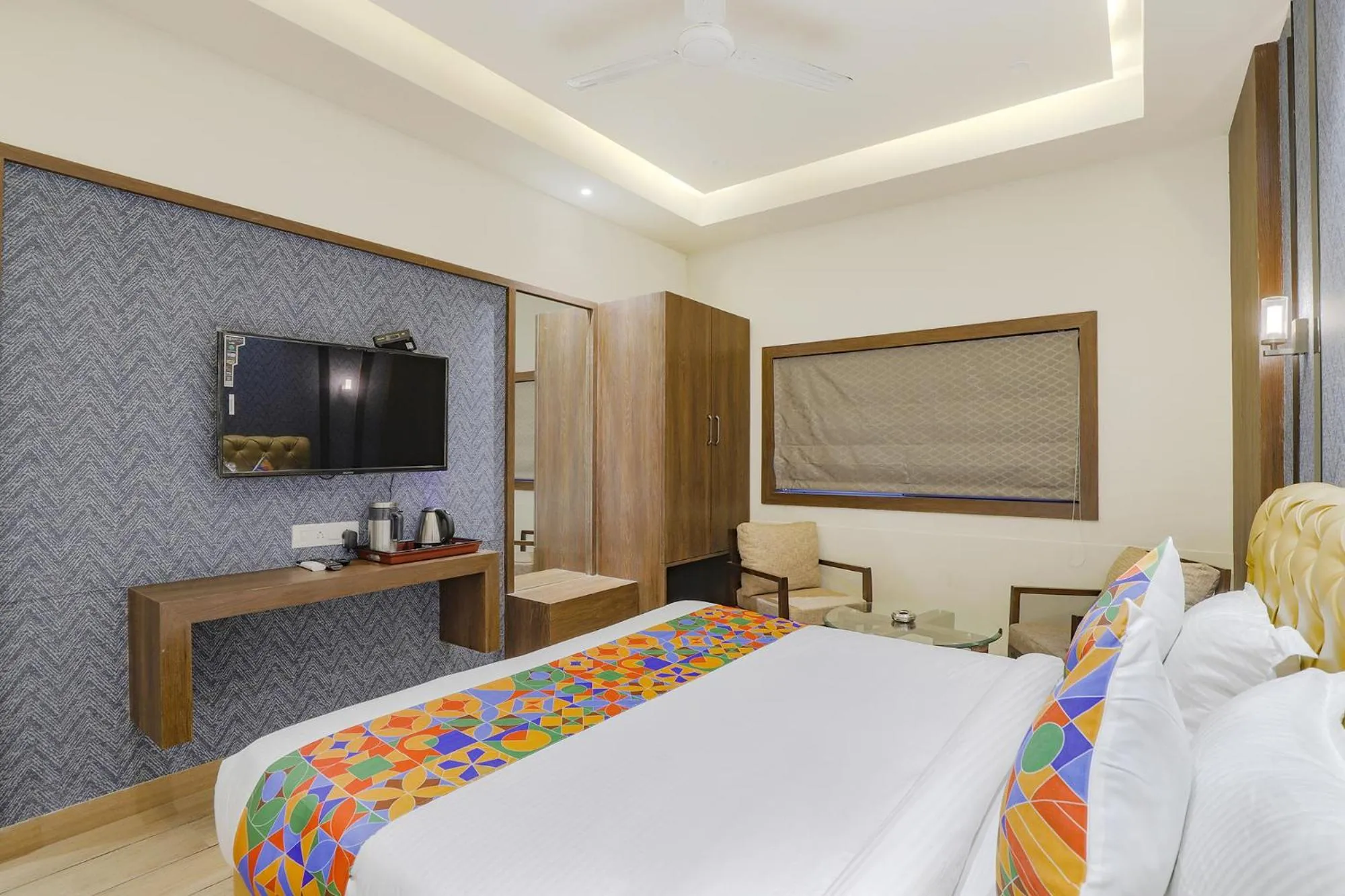 TV and multimedia in FabHotel Meritus Inn