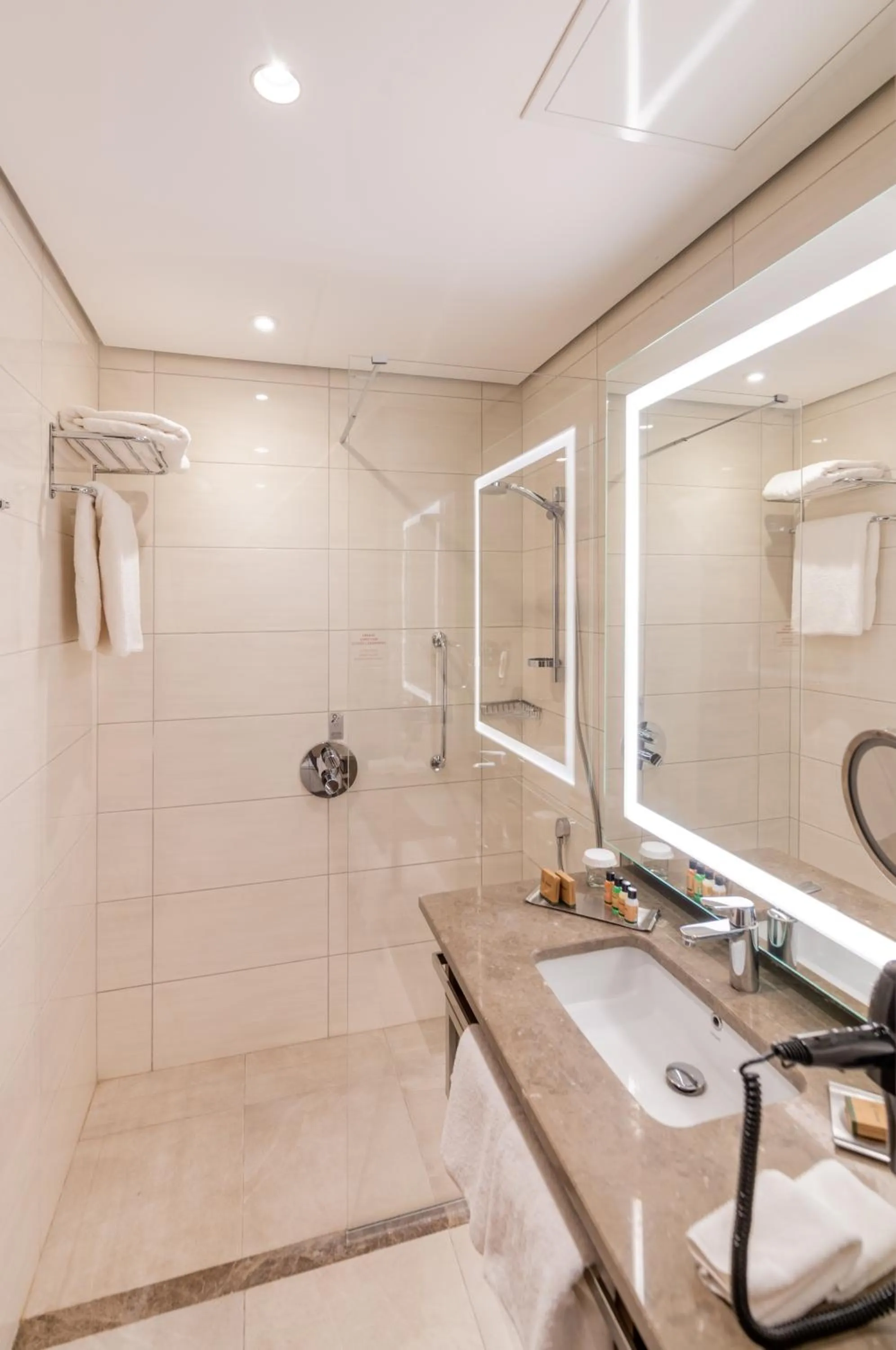 Toilet in Questa Thermal & Spa Hotel