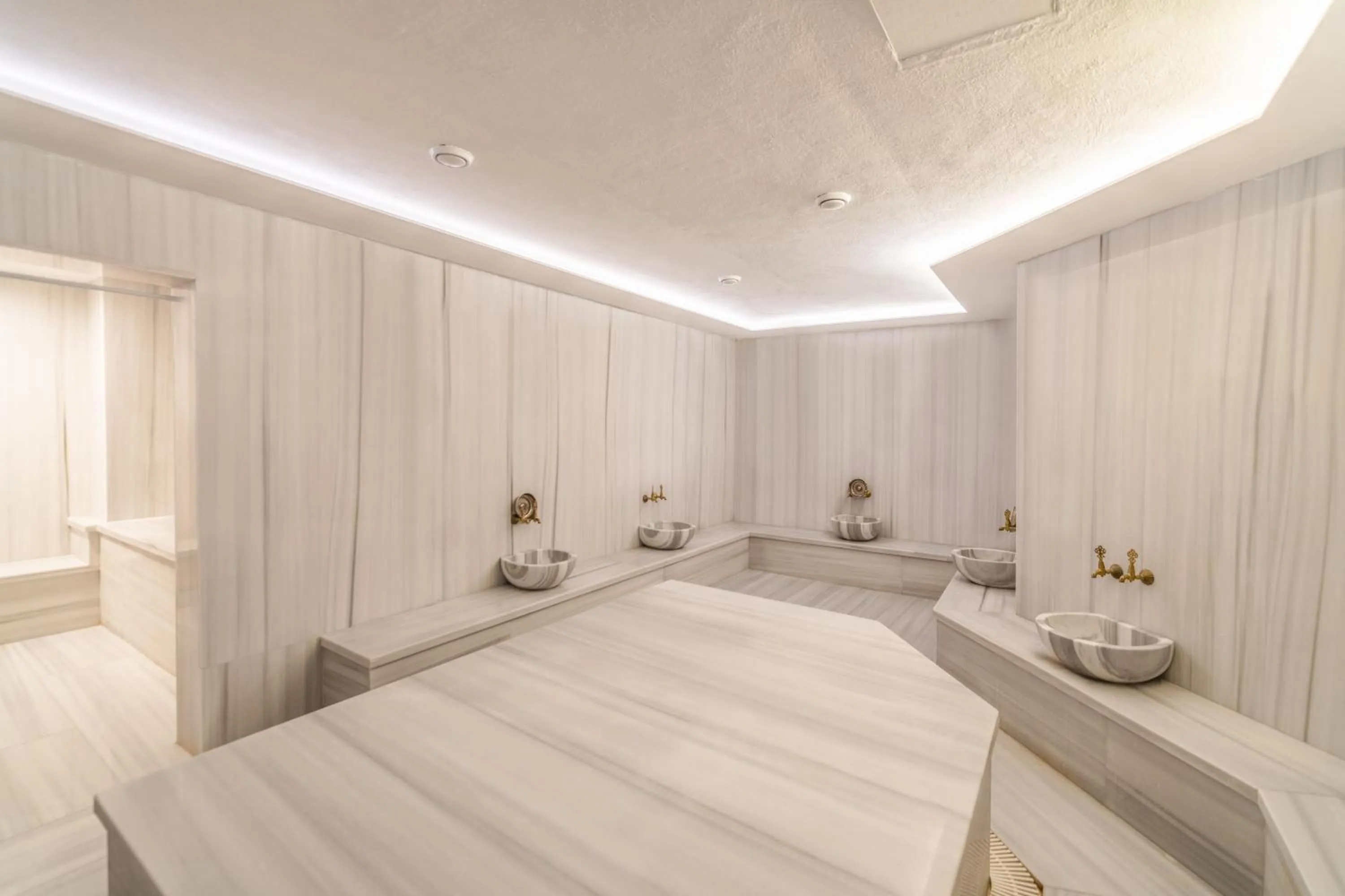 Steam room, Bed in Questa Thermal & Spa Hotel