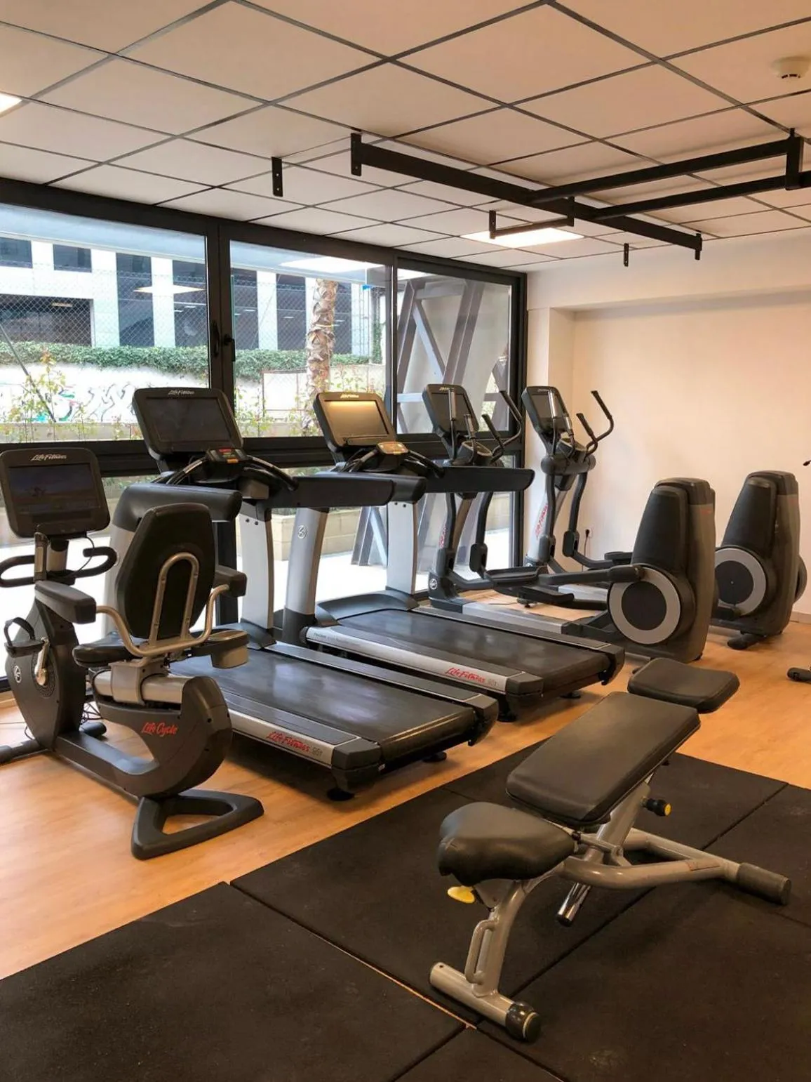 Fitness centre/facilities in Ekilibrio Hotel & Apart-Suites