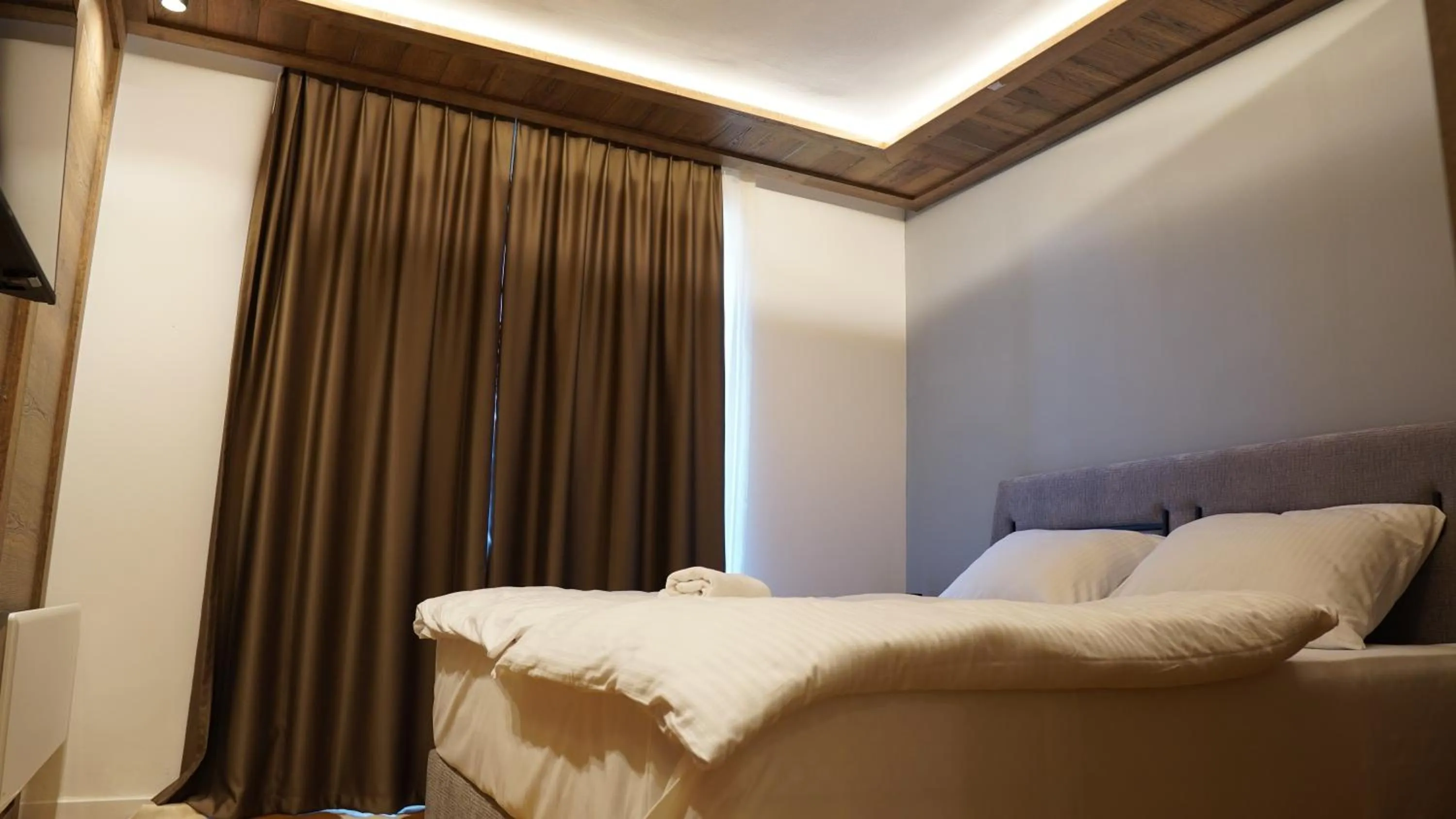 Bedroom, Bed in Snjezna Dolina Resort - Jahorina