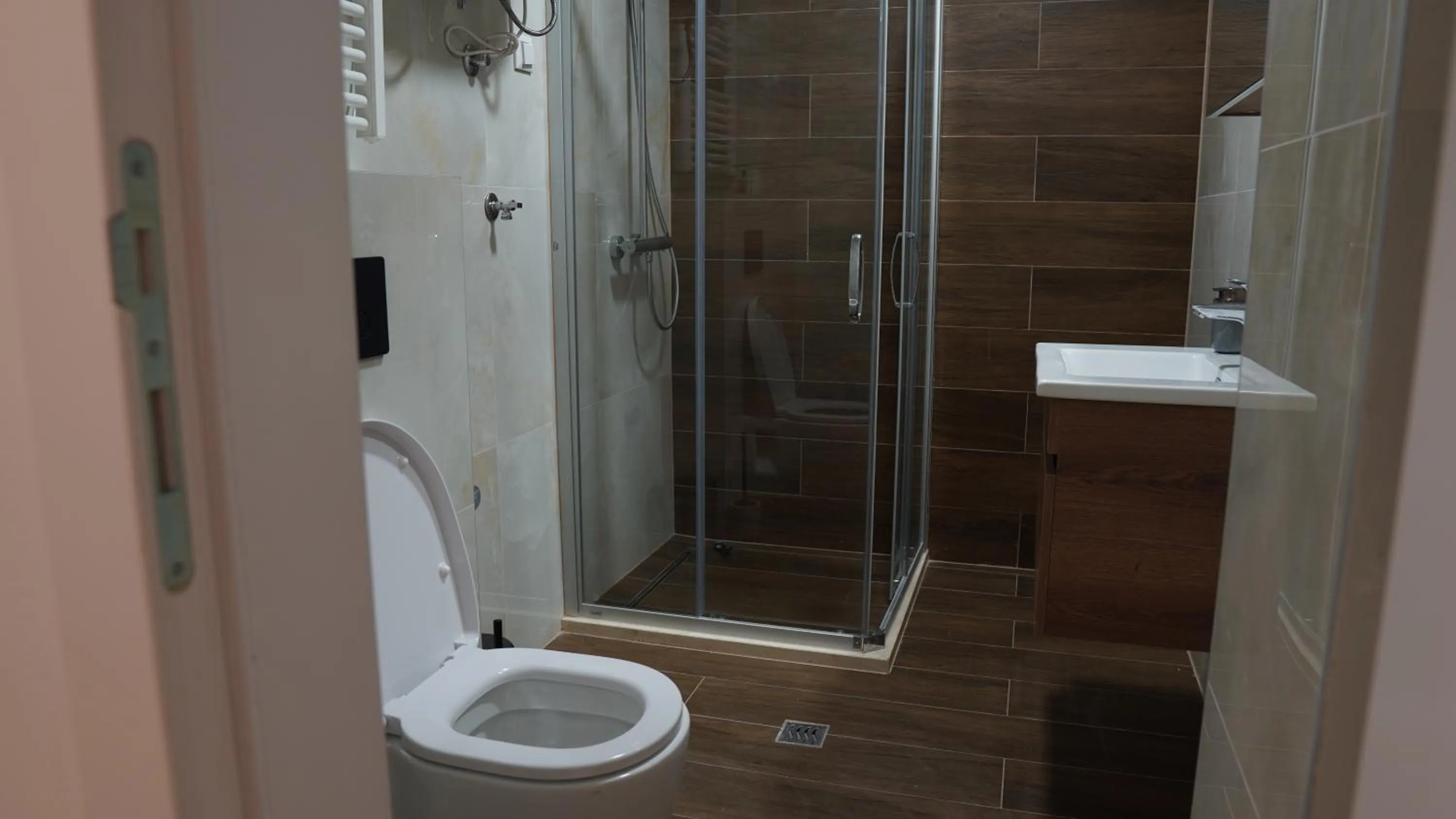 Shower in Snjezna Dolina Resort - Jahorina