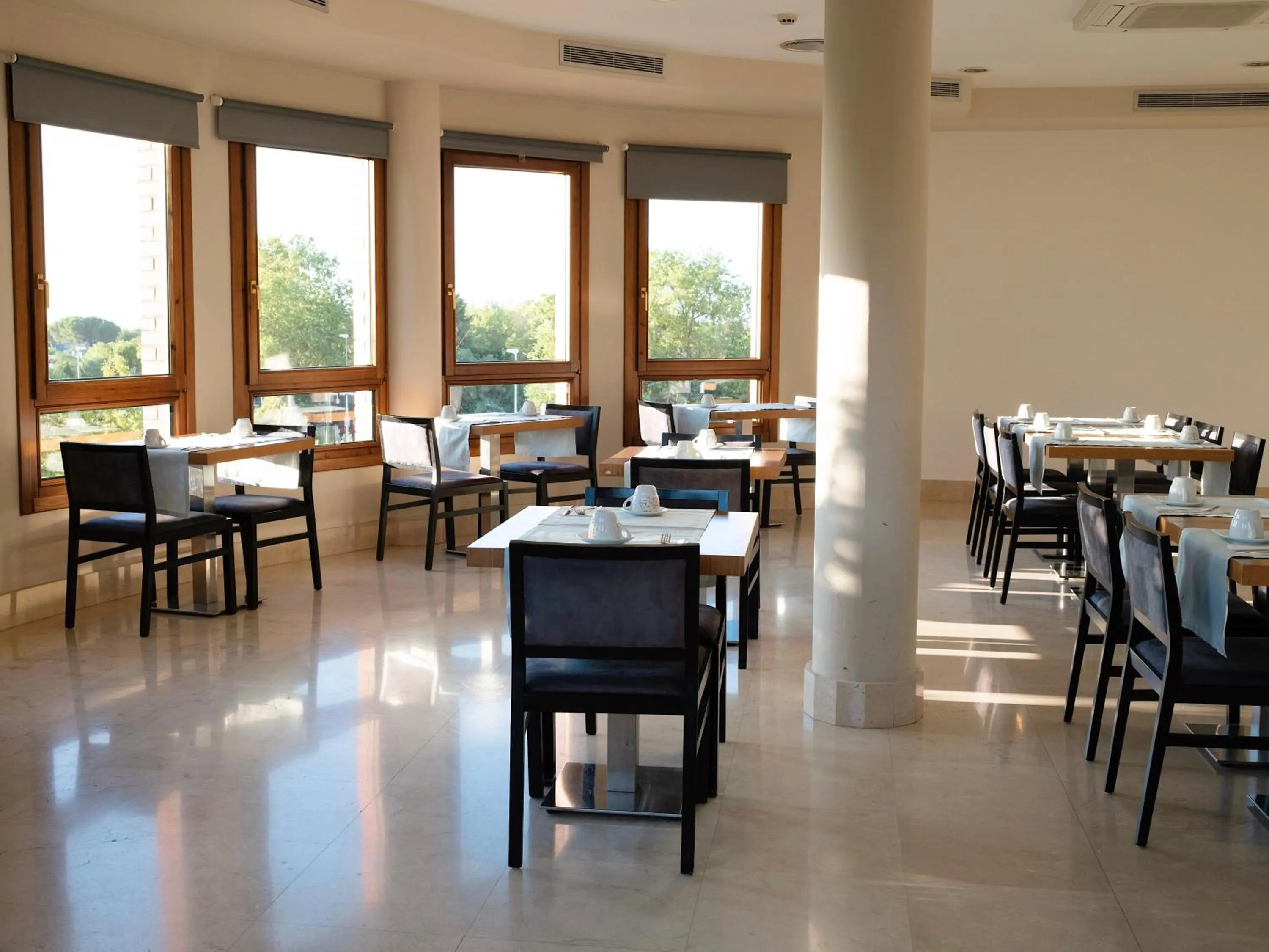 Restaurant/places to eat in Hotel Plaza Las Matas