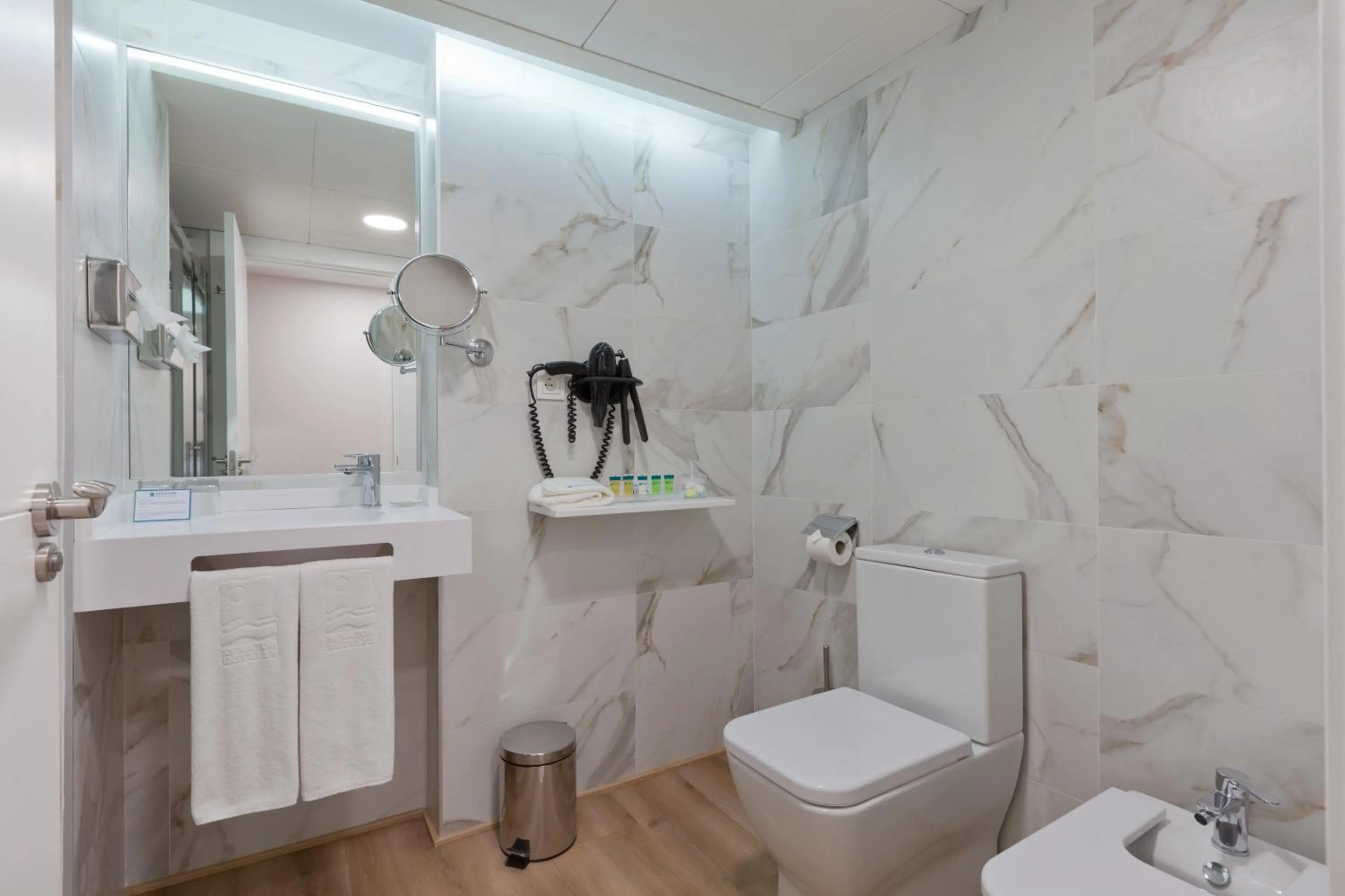 Toilet in Senator Barajas