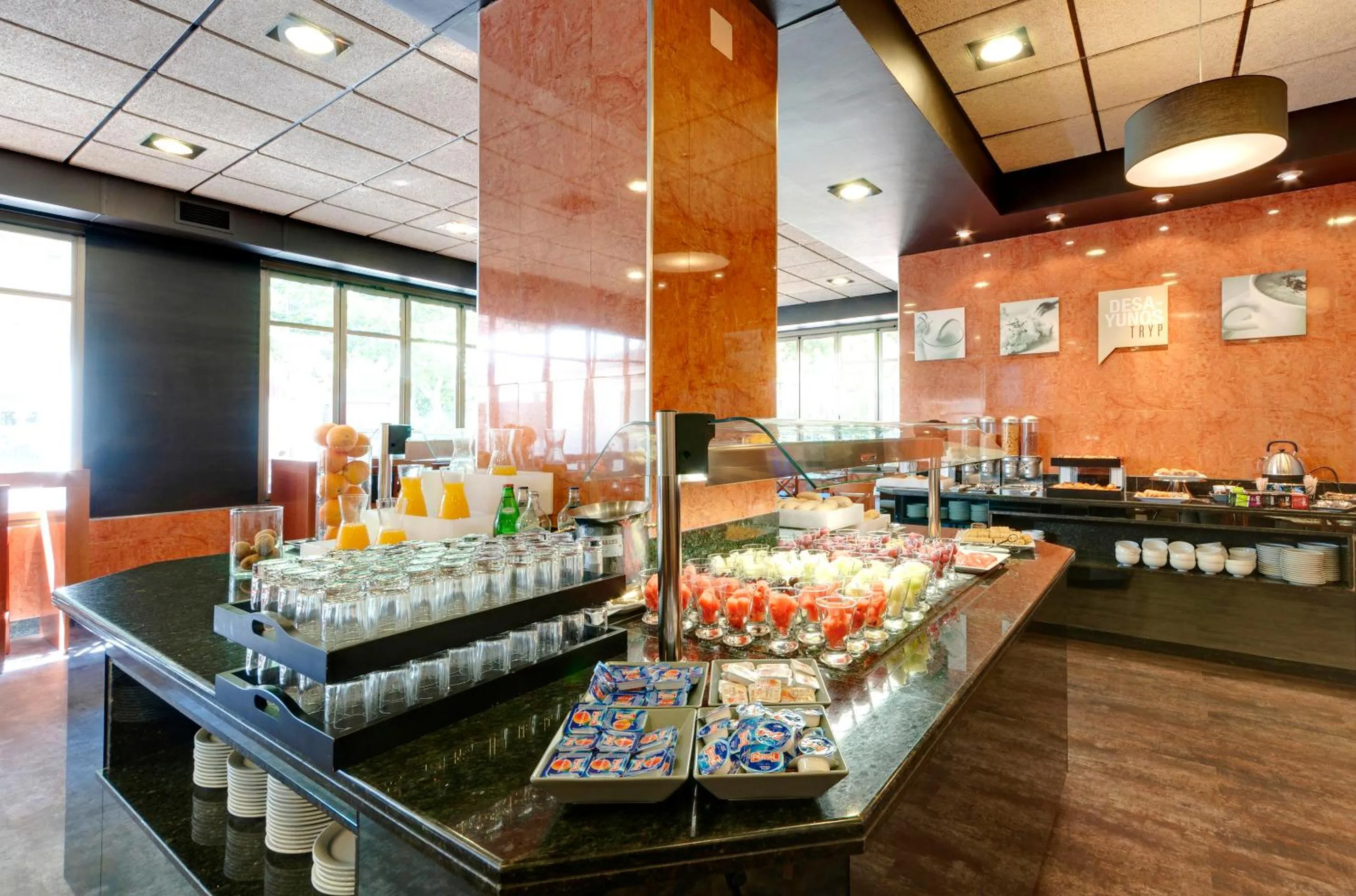 Food and drinks in Senator Barajas