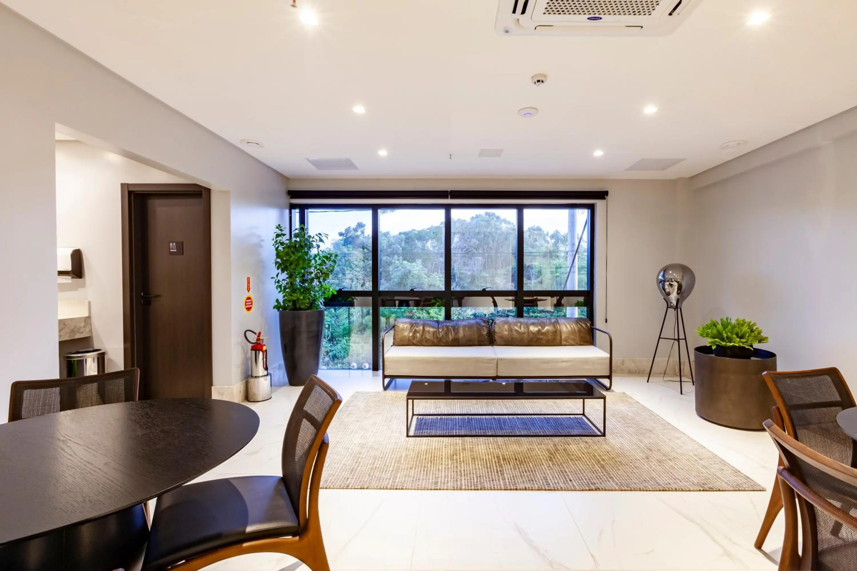 Communal lounge/ TV room in Tri Hotel Premium Itapema