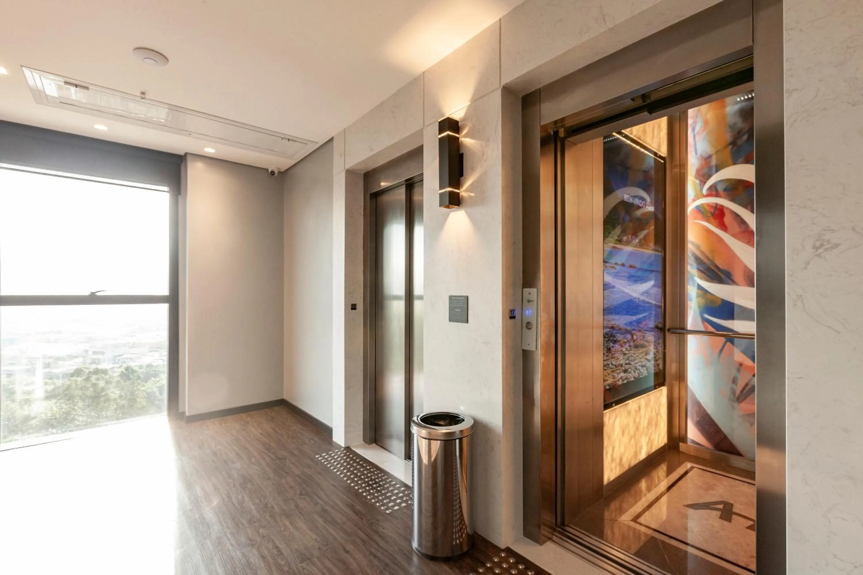 elevator in Tri Hotel Premium Itapema