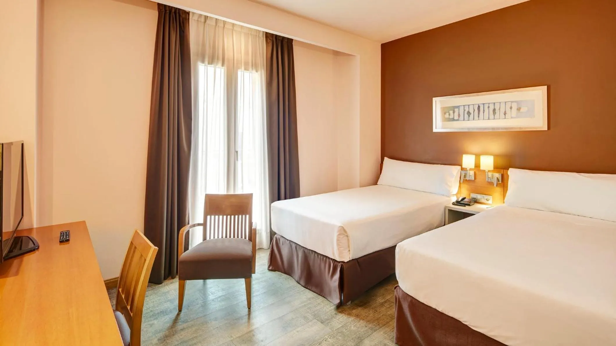 Photo of the whole room, Bed in Sercotel Alcalá 611