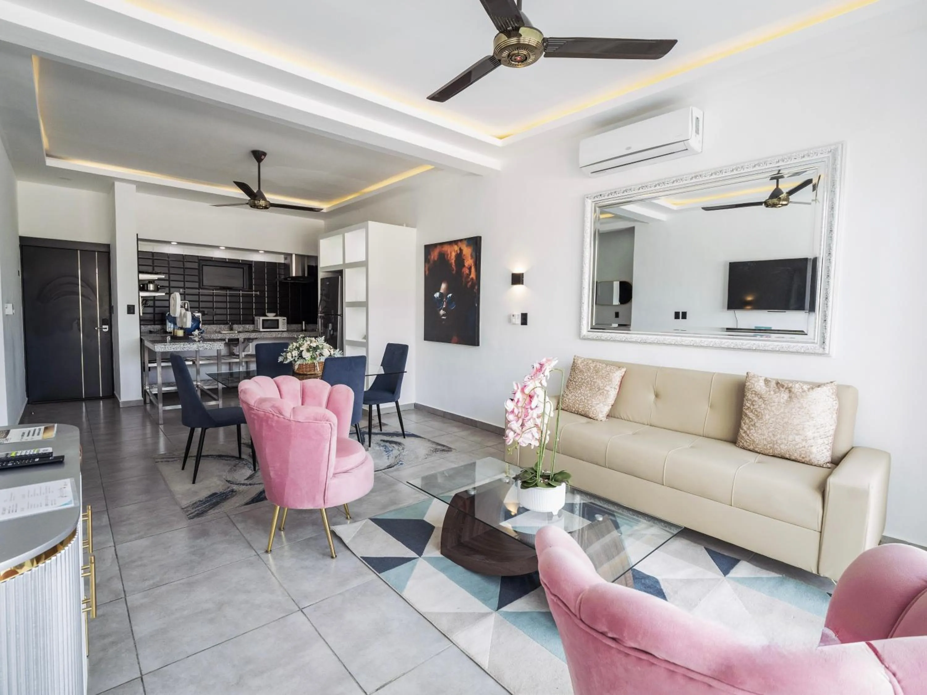 One-Bedroom Suite in Instyle Residences at RIZZ SUITES