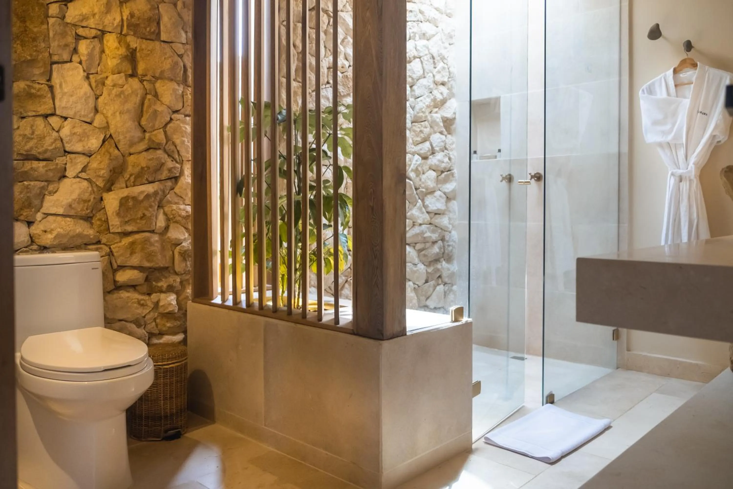 Bathroom in Hotel Aimarawa