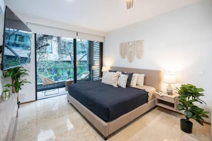 Bedroom, Bed in Oceanview Infinity Pool, Steps to 5th Ave & Beach