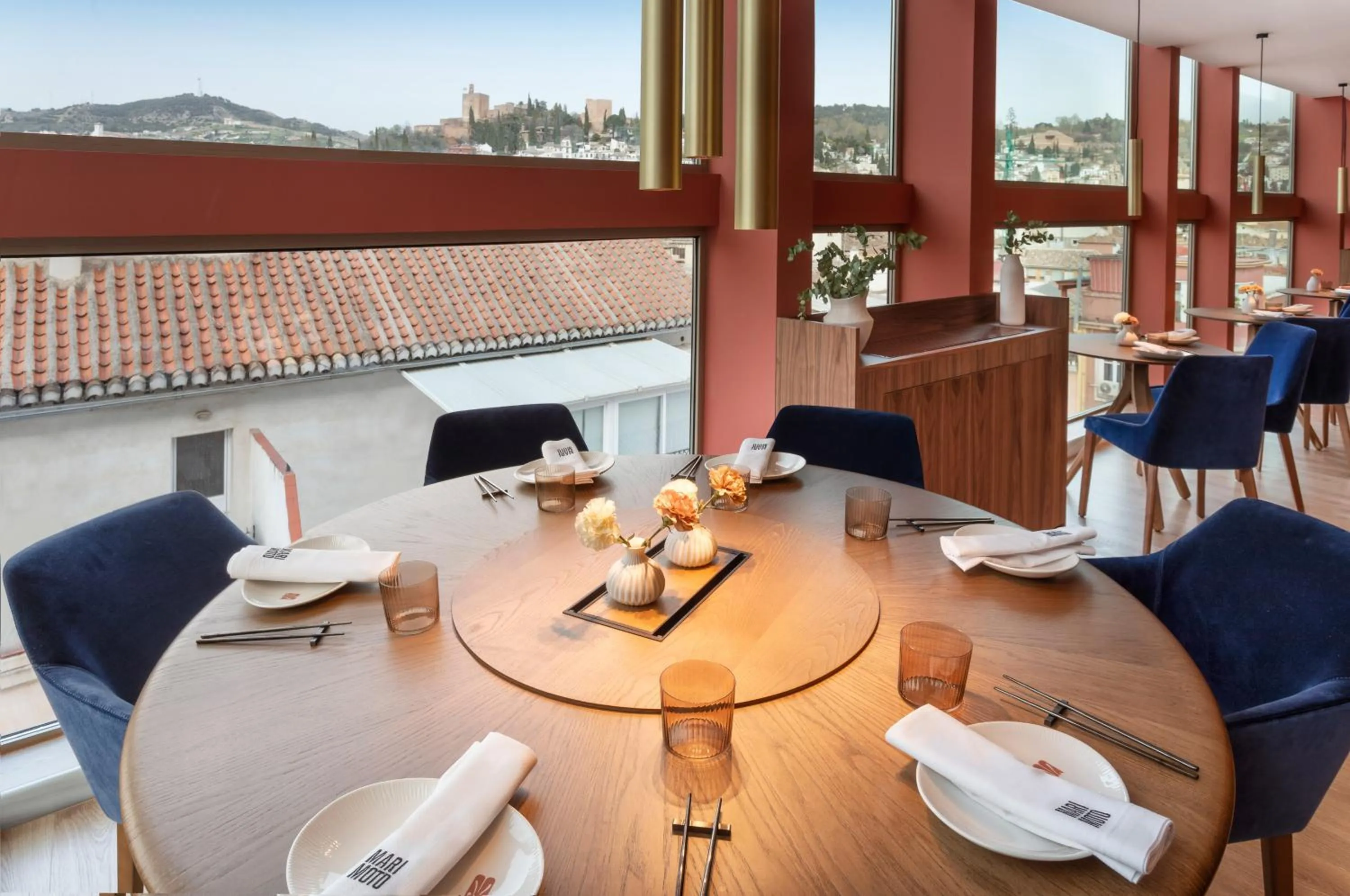 Restaurant/places to eat in Meliá Granada