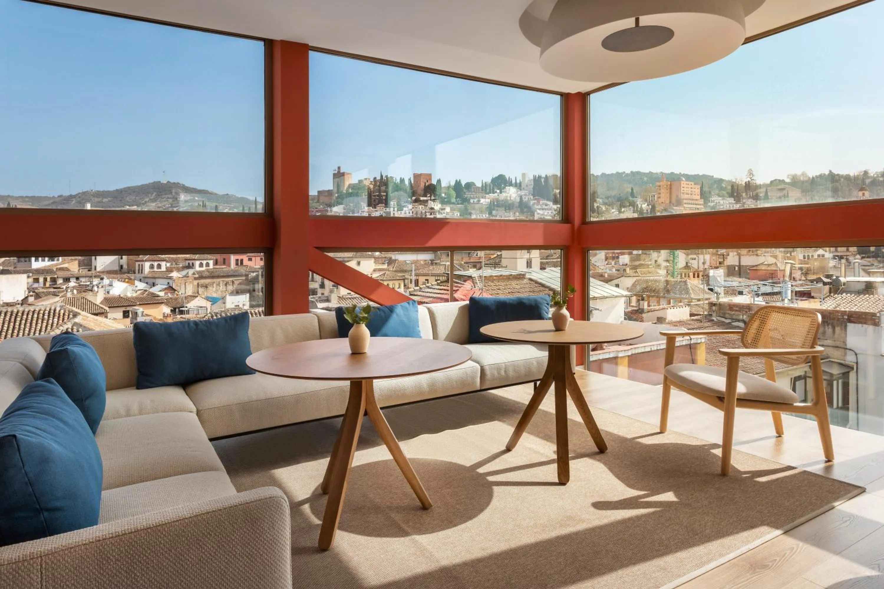 Restaurant/places to eat in Meliá Granada