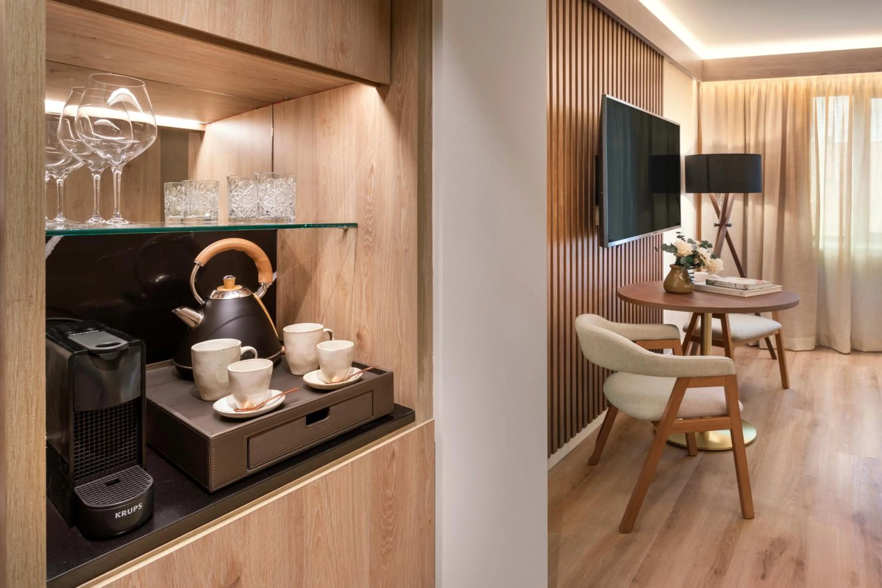 Bedroom in Meliá Granada