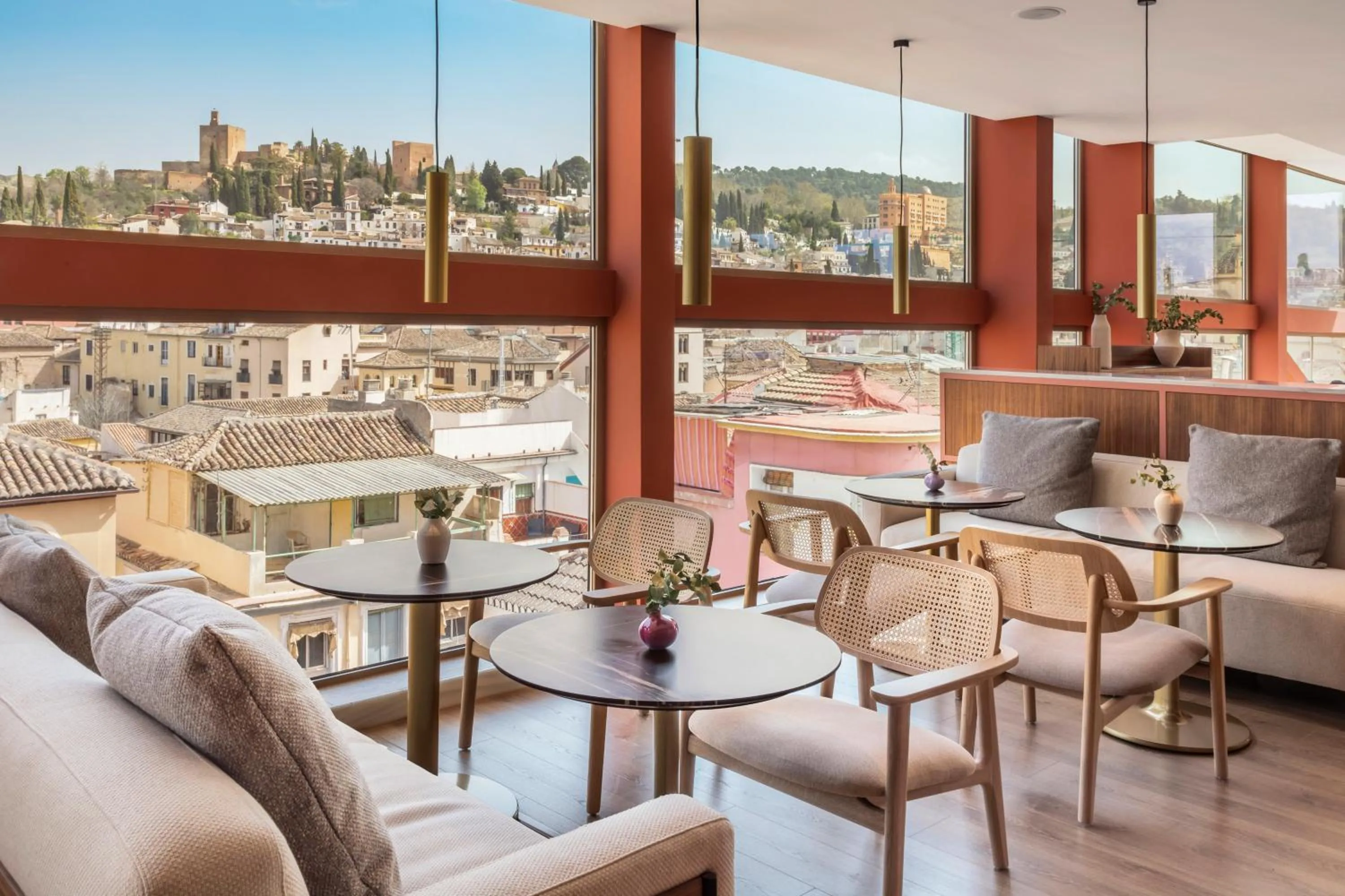 Restaurant/places to eat in Meliá Granada