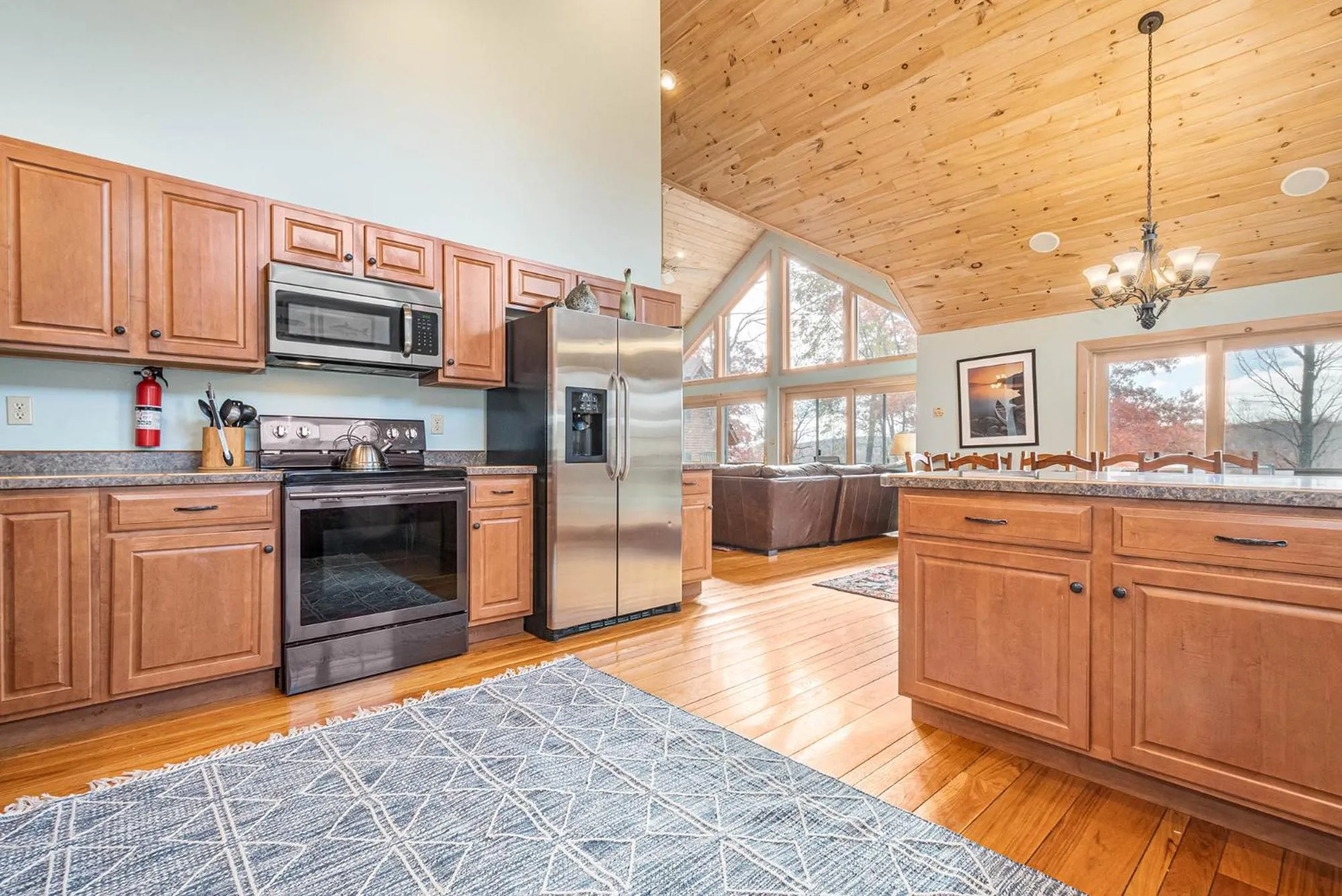 Property building in Glass Mountain Lodge